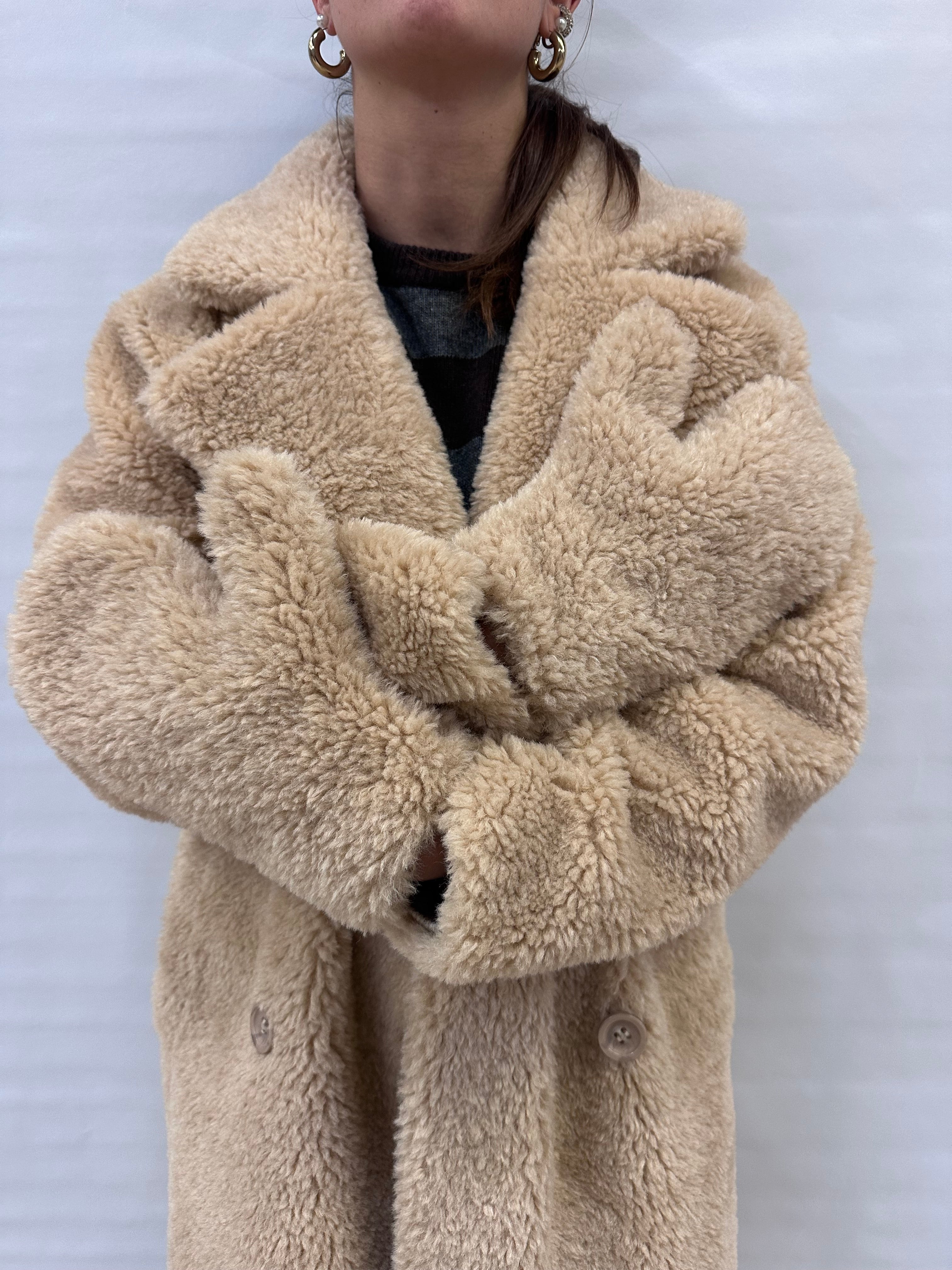 Cappotto RINASCIMENTO Teddy lungo con guanti - COD: CFC0122221003