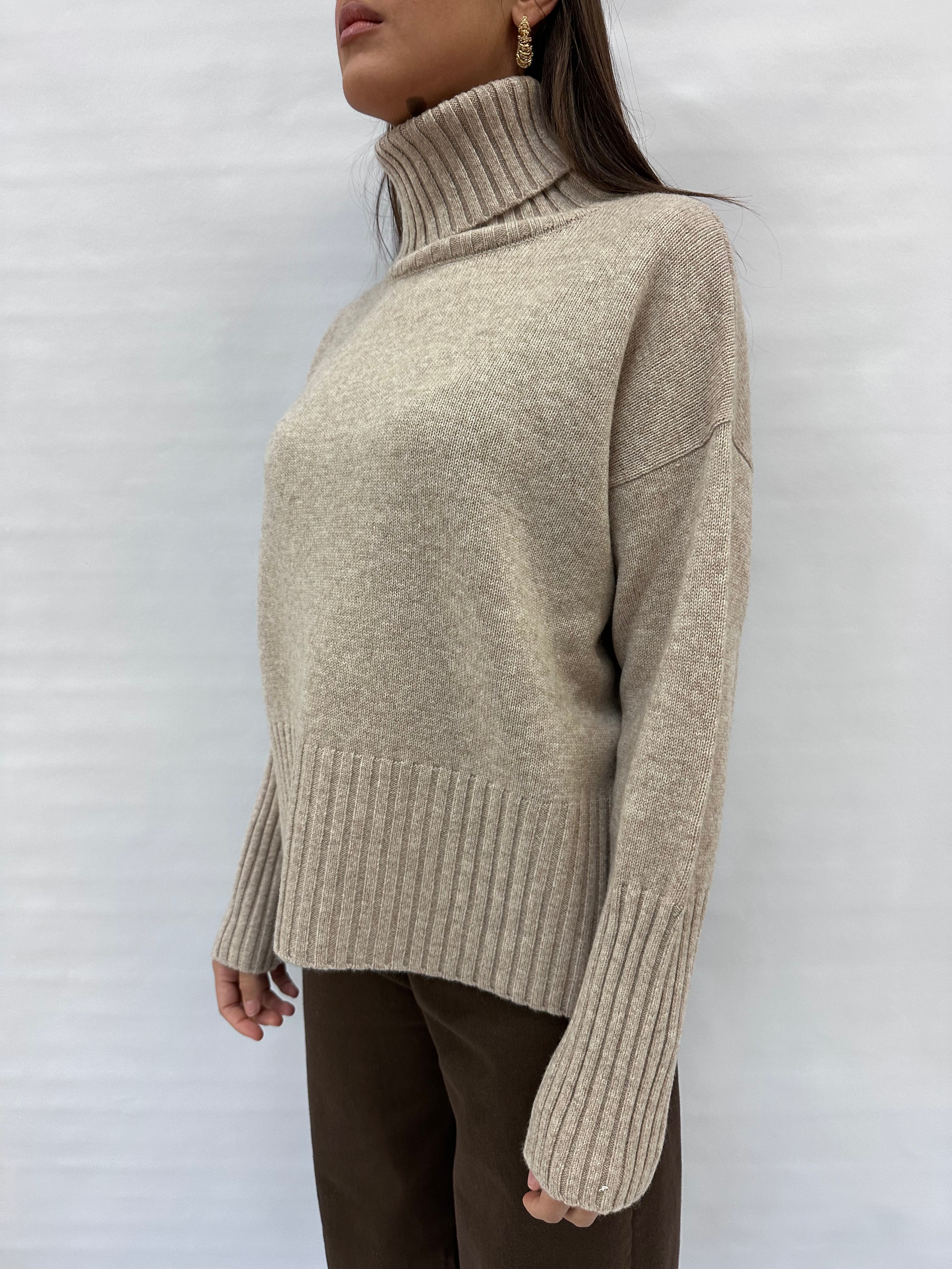 Dolcevita TENSIONE IN Oversize , COD: 9387