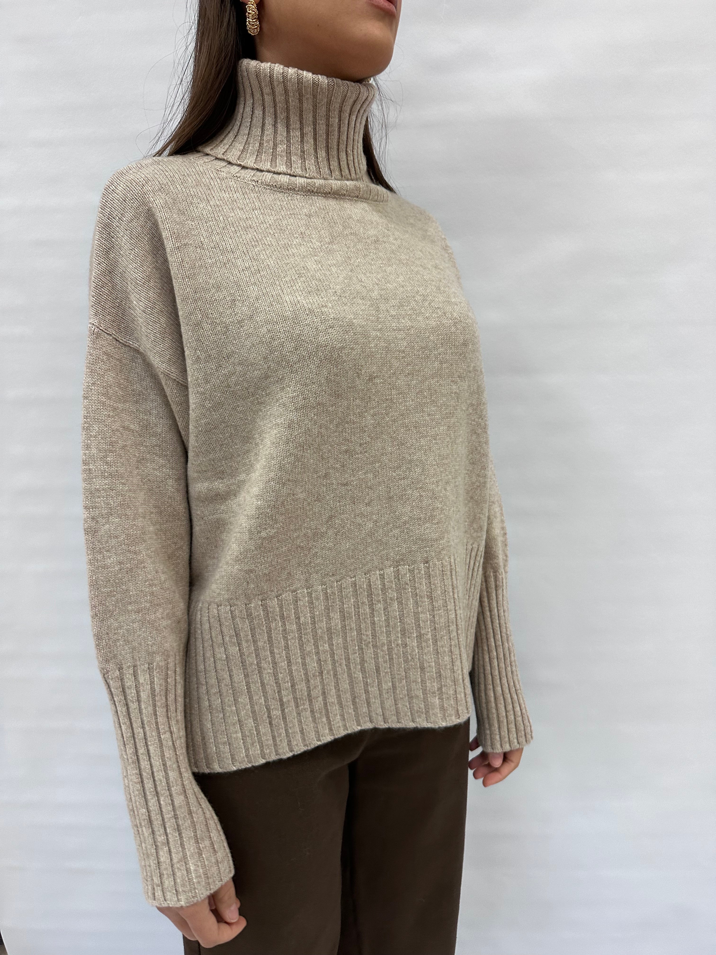 Dolcevita TENSIONE IN Oversize , COD: 9387