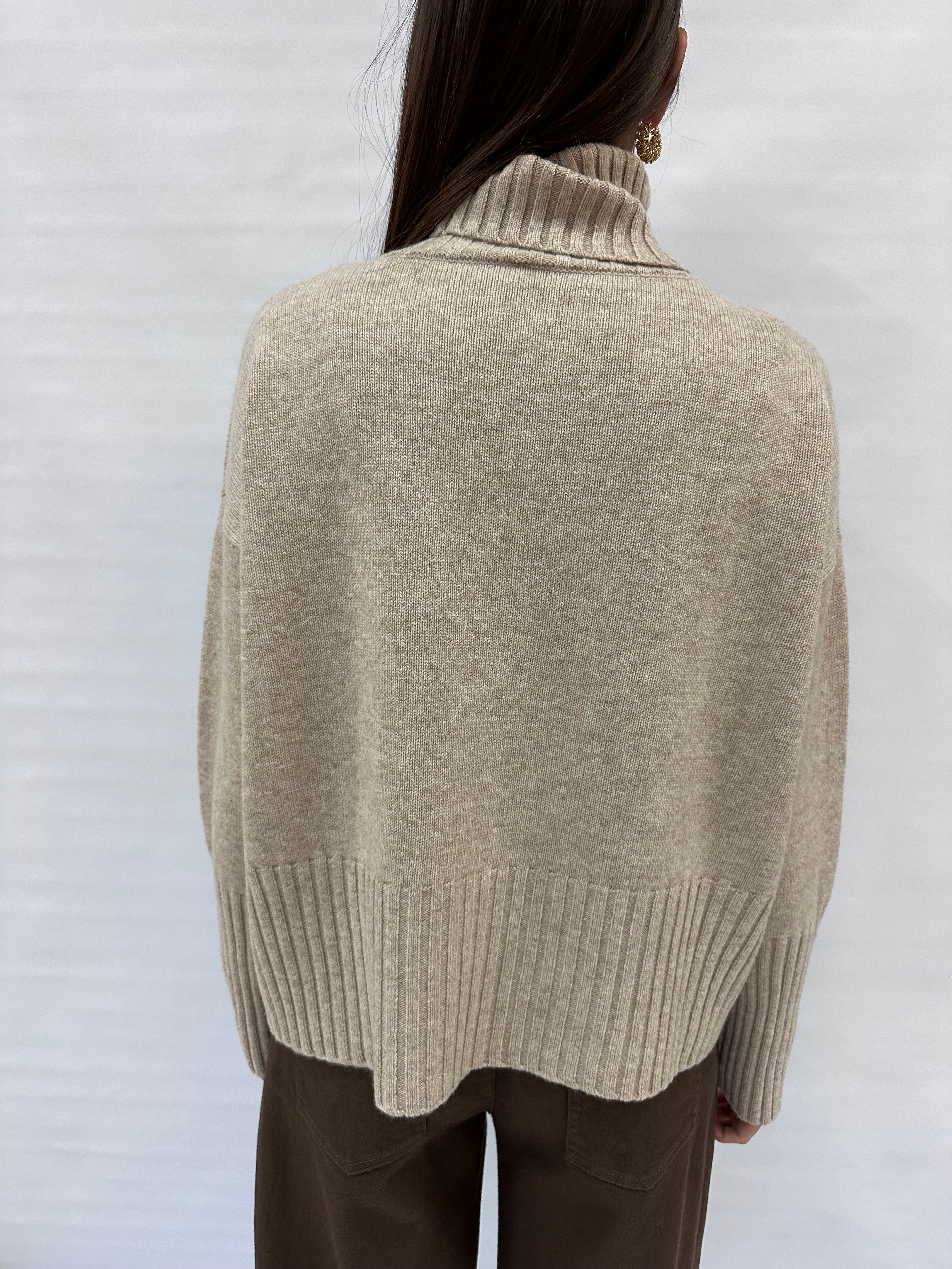 Dolcevita TENSIONE IN Oversize , COD: 9387