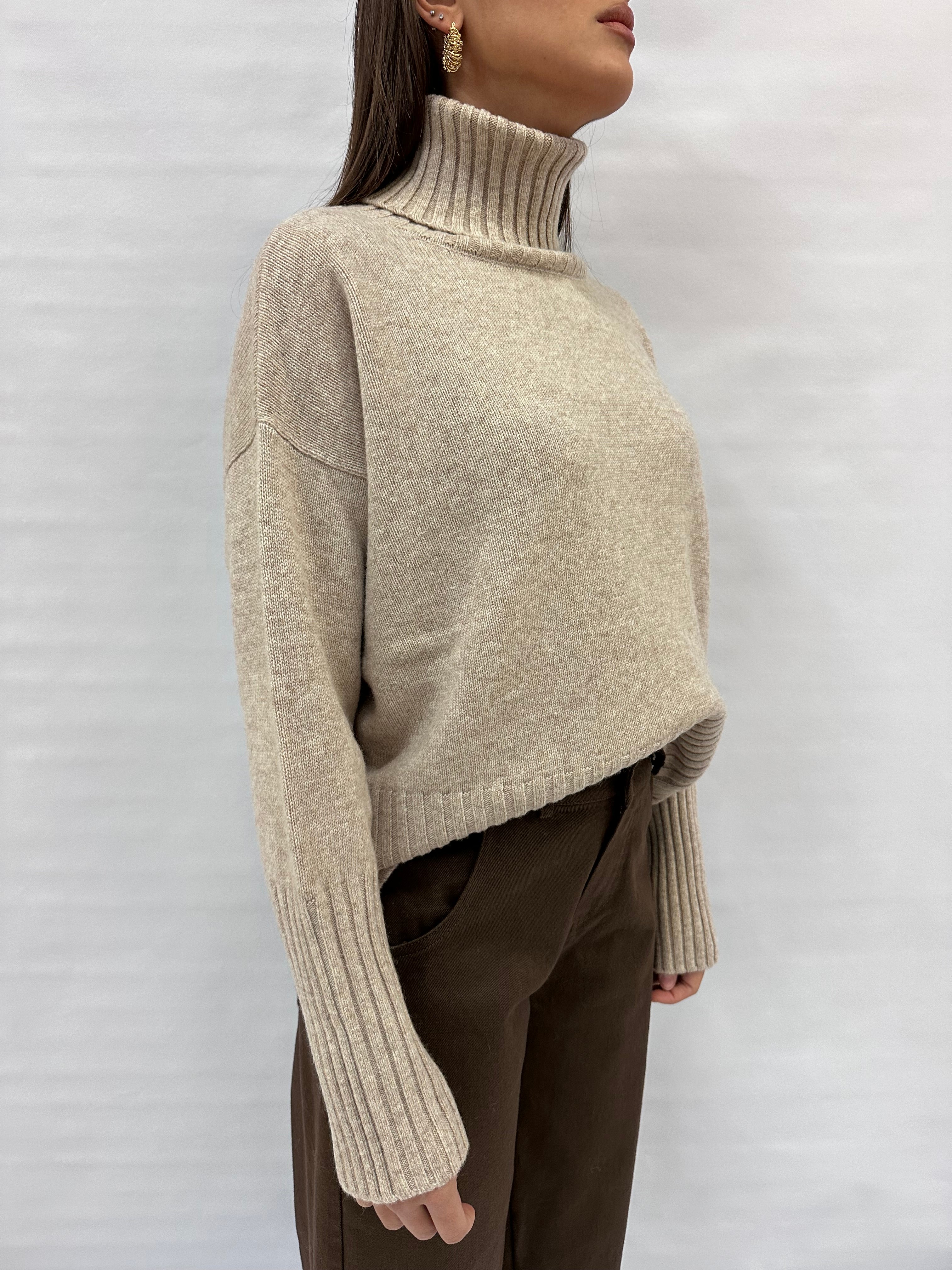 Dolcevita TENSIONE IN Oversize , COD: 9387