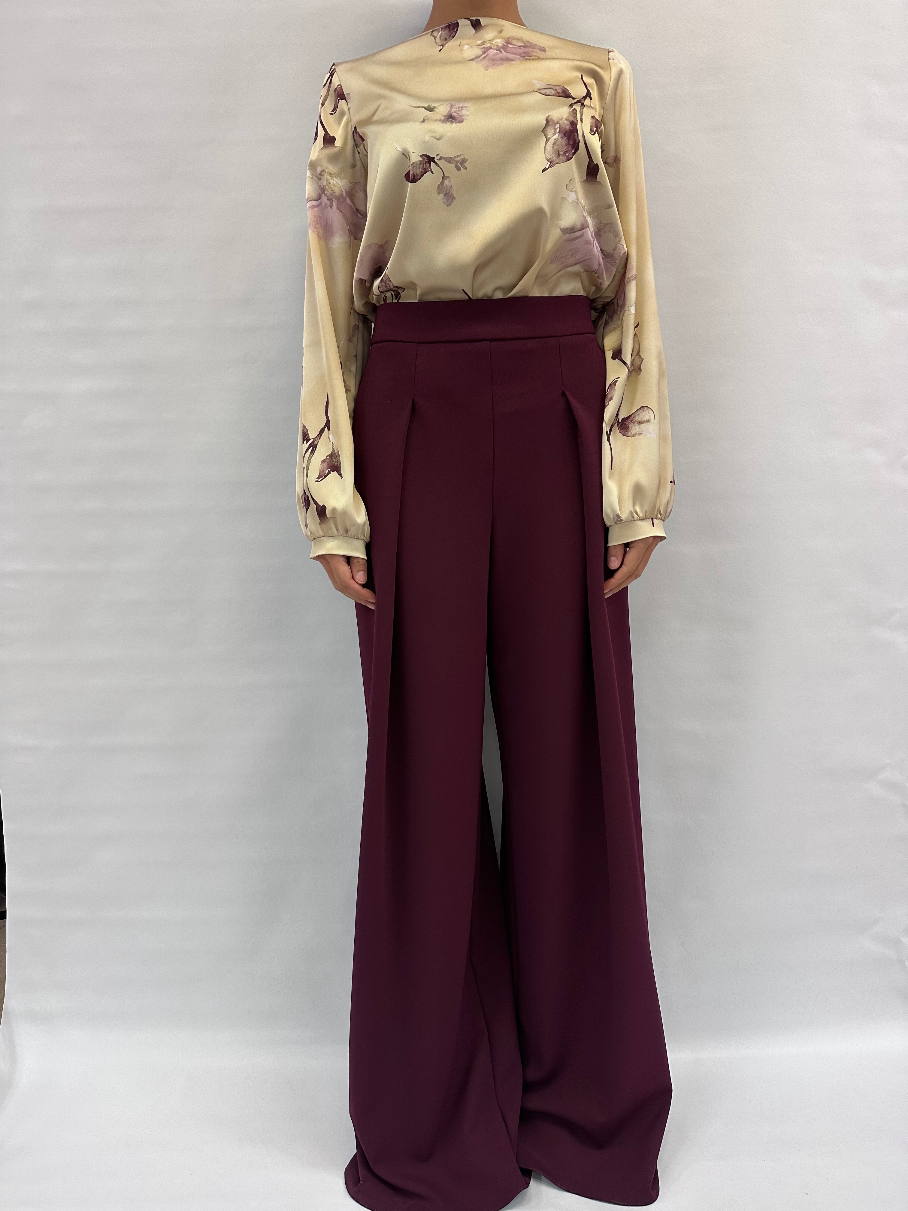 Pantalone RINASCIMENTO in crêpe a palazzo con ampie pences disponibile anche con due giacche in coordinato COD: CFC0125301003