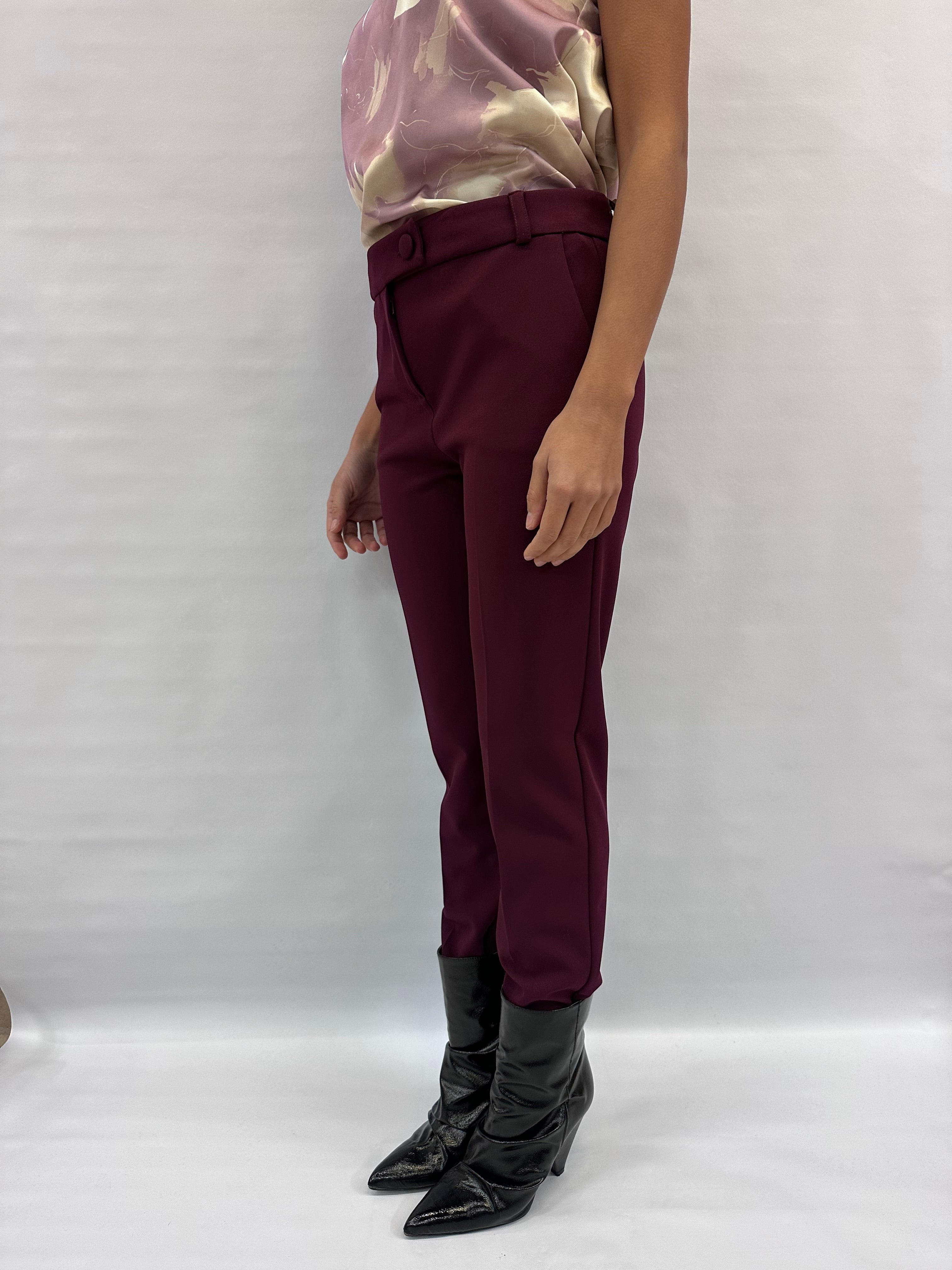 Pantalone RINASCIMENTO in crêpe slim fit elasticizzati disponibile anche con due giacche in coordinato COD: CFC0124919003