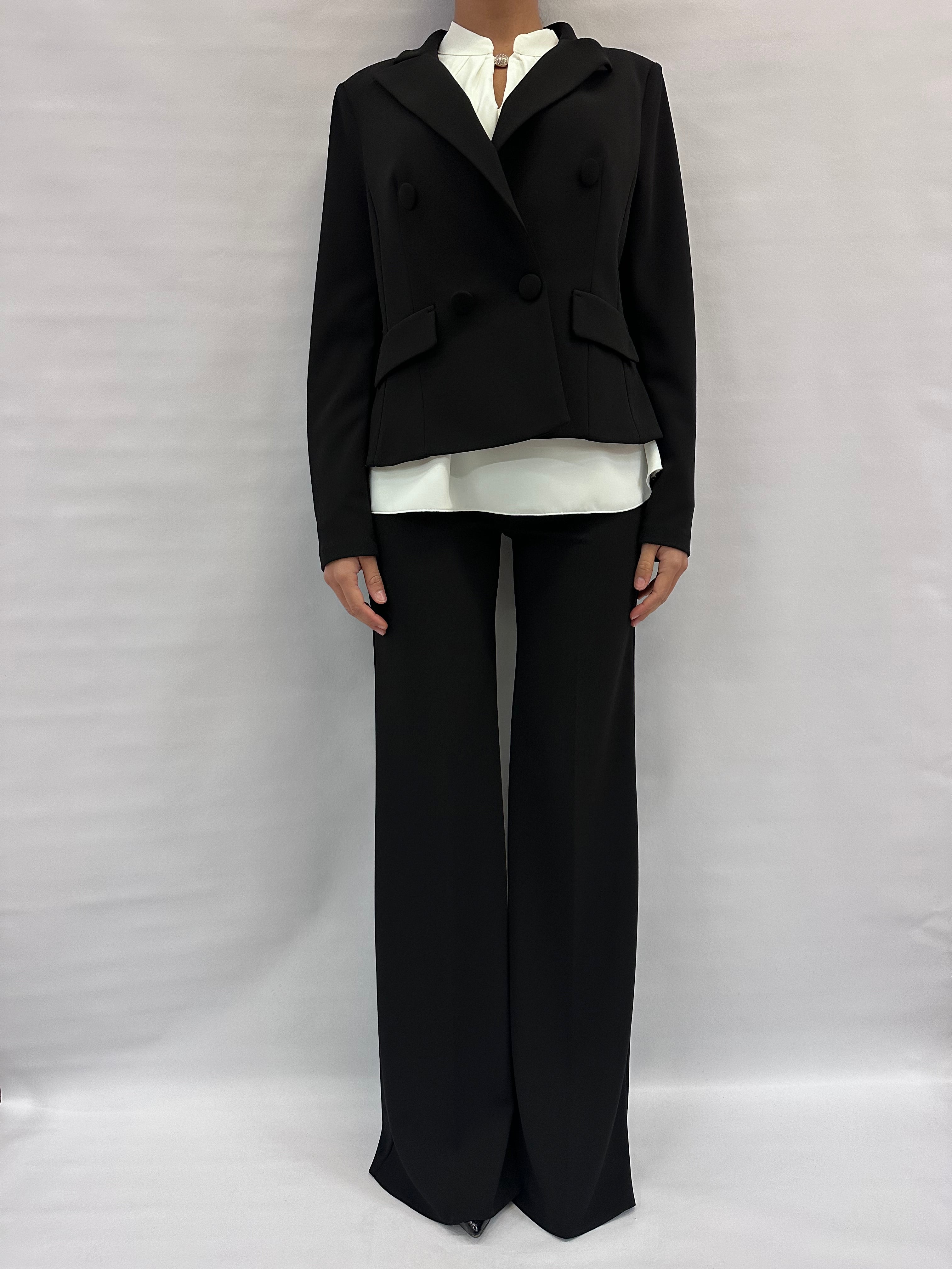 Giacca RINASCIMENTO corta in crêpe disponibile con due pantaloni in coordinato - COD: CFC0125325003