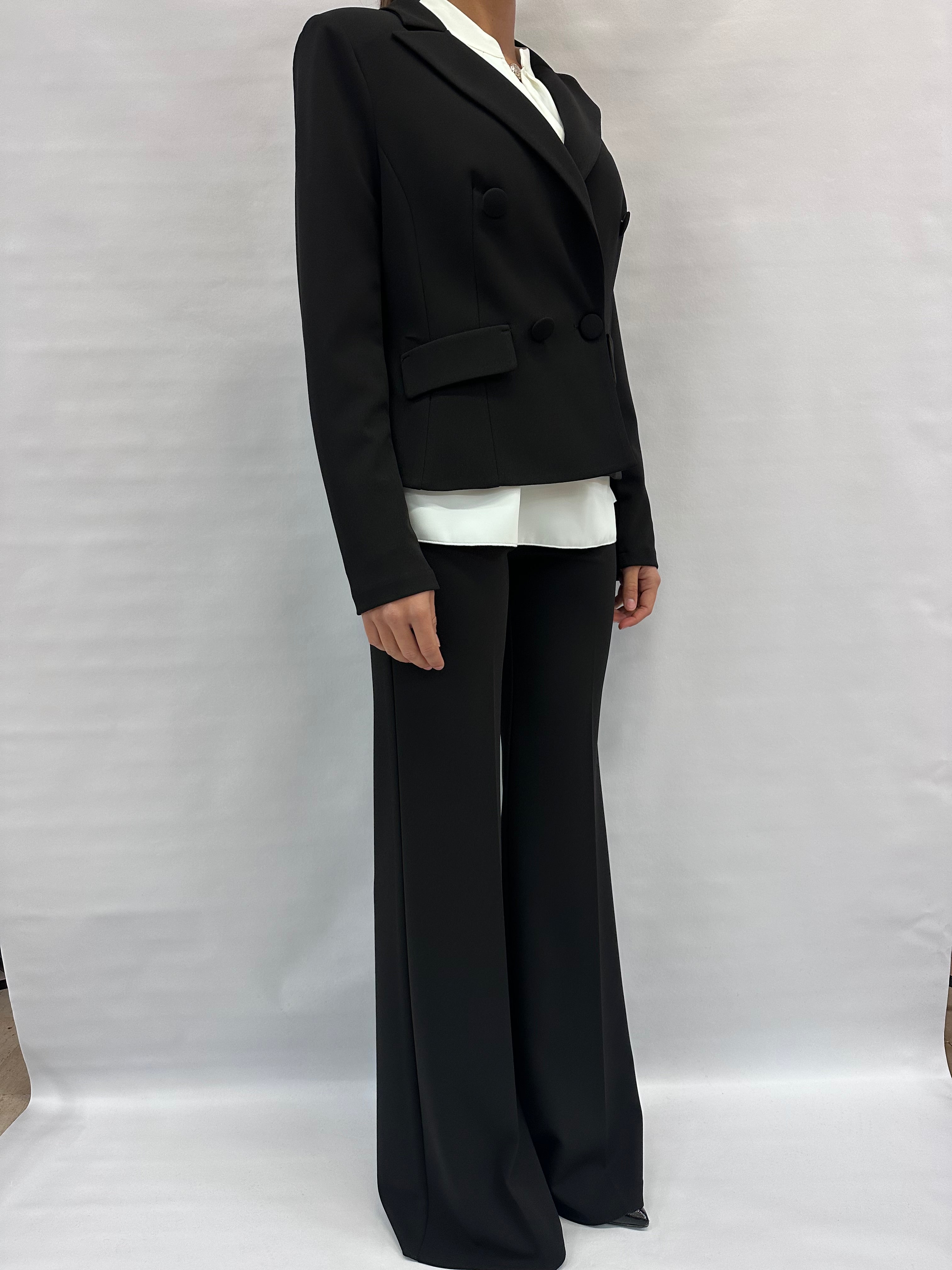 Giacca RINASCIMENTO corta in crêpe disponibile con due pantaloni in coordinato - COD: CFC0125325003