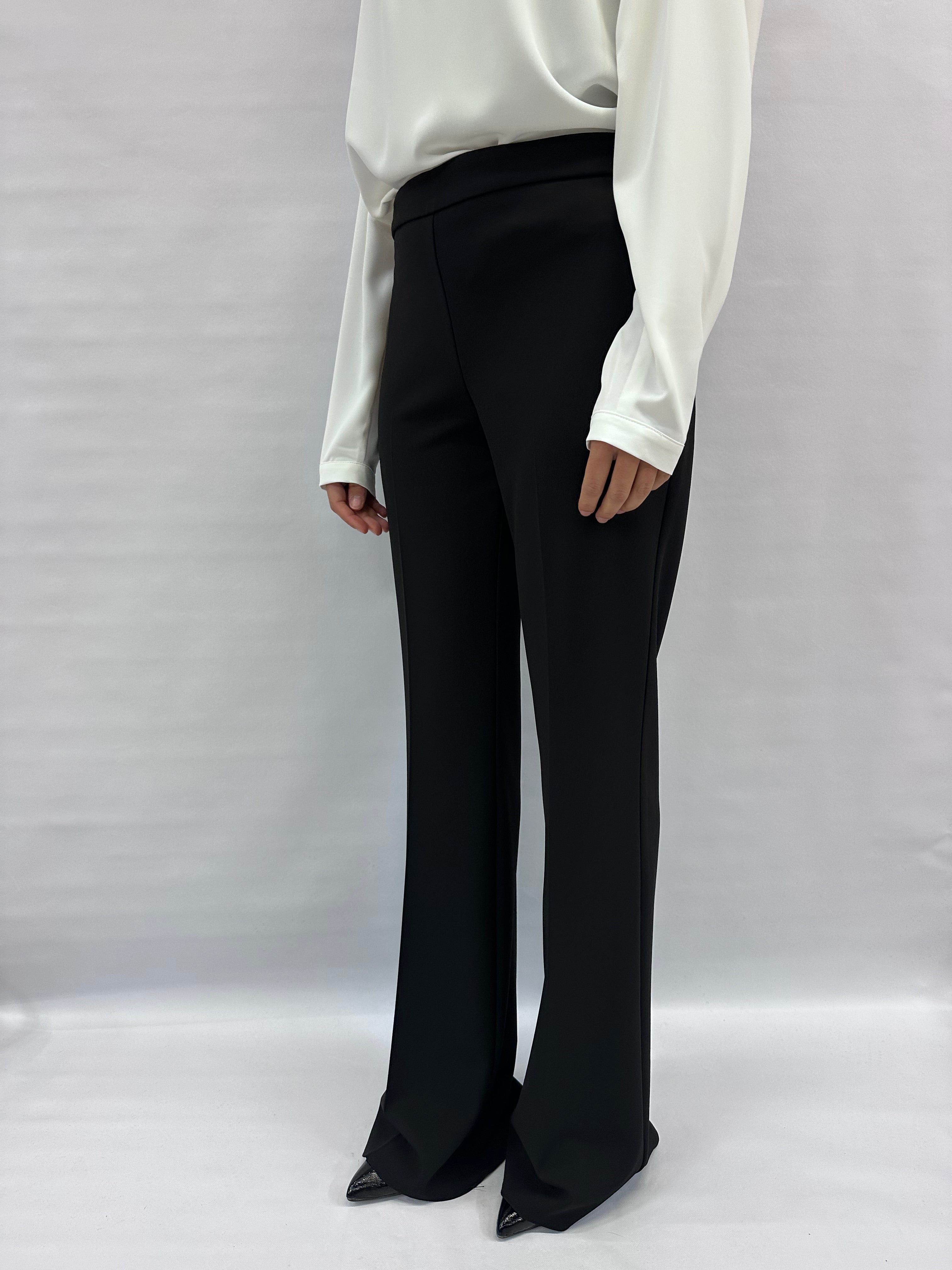 Pantalone RINASCIMENTO in crêpe a zampa disponibile anche con giacca in coordinato COD: CFC0118267003