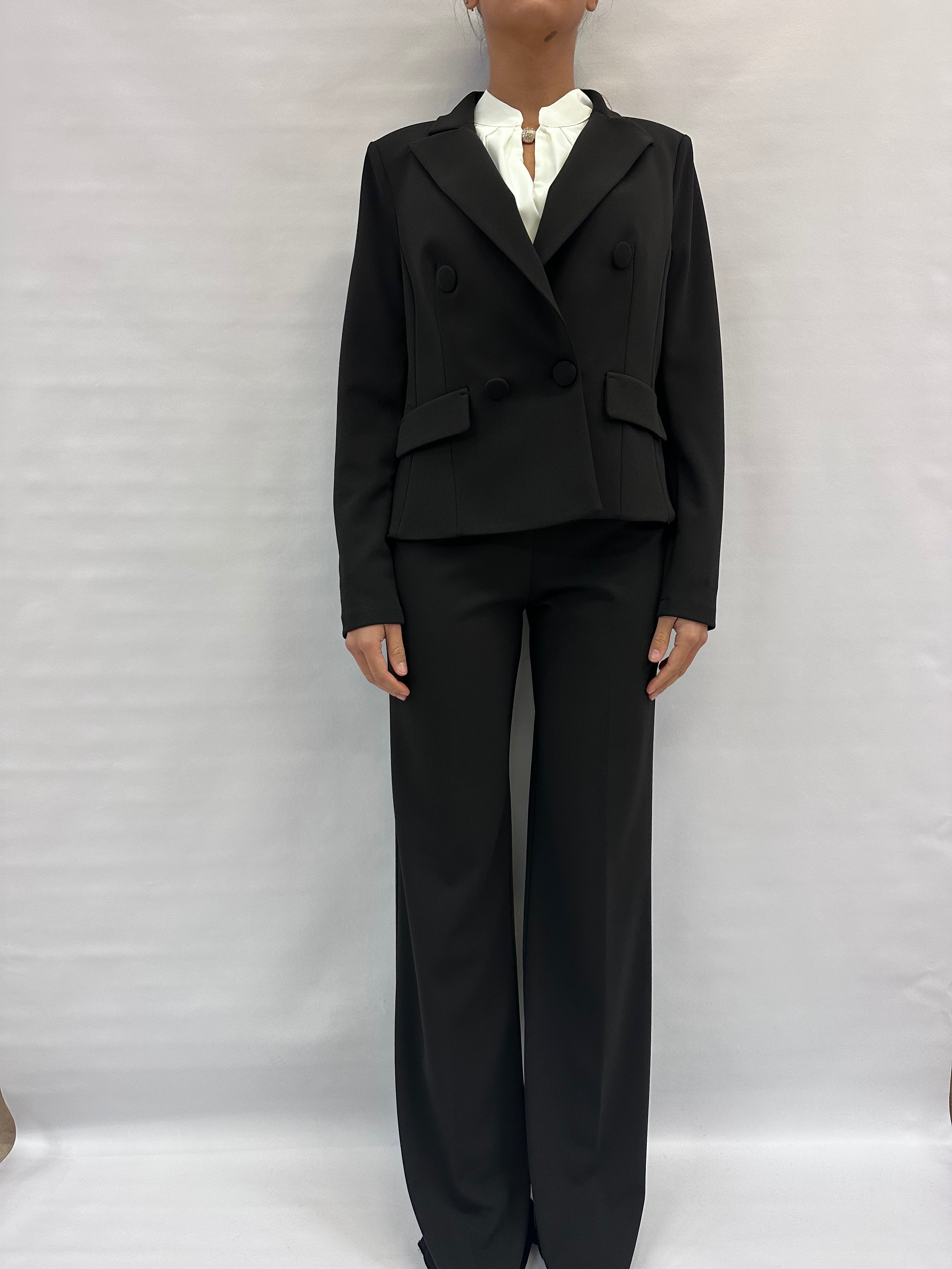 Giacca RINASCIMENTO corta in crêpe disponibile con due pantaloni in coordinato - COD: CFC0125325003