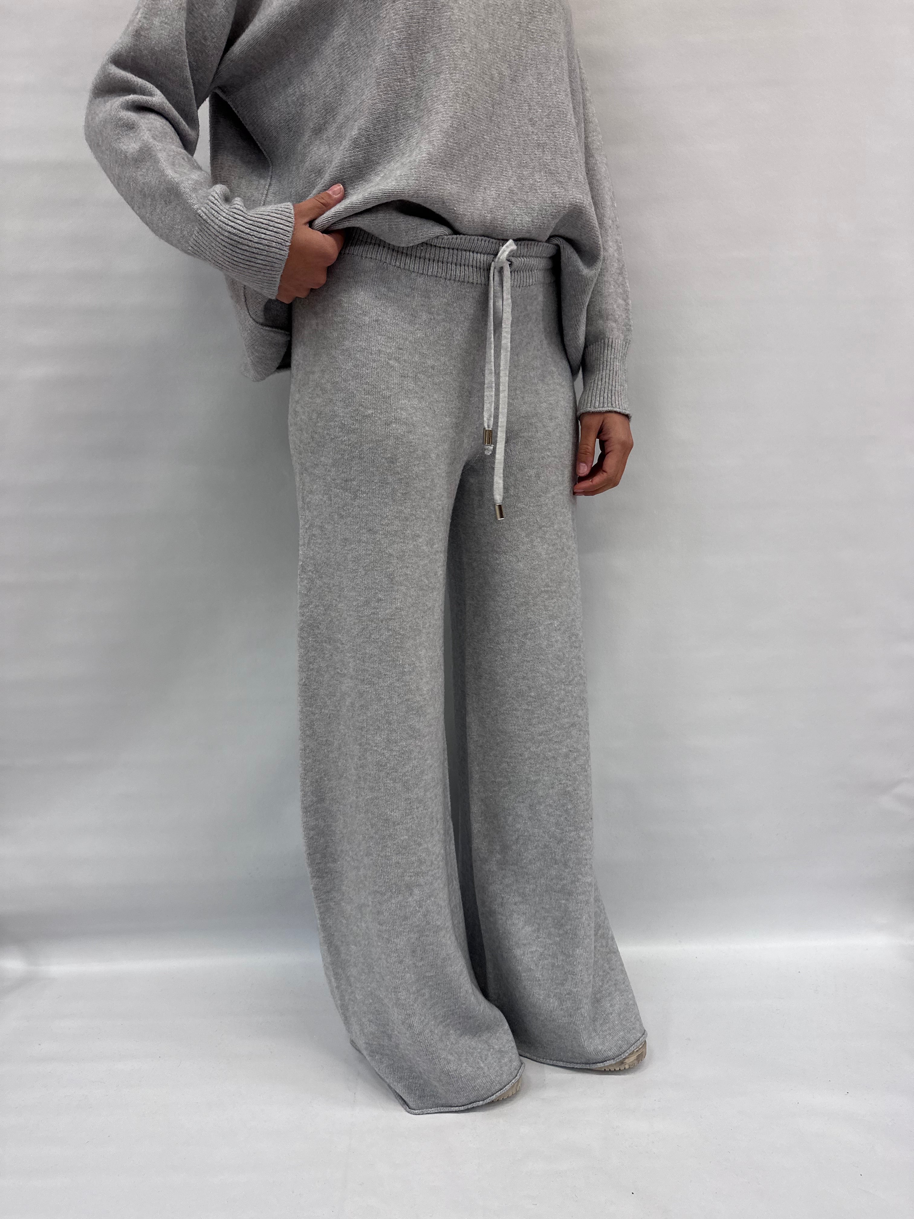 Pantalone BLUEJOINT in maglia a palazzo disponibile anche con maglia in coordinato COD: 370176