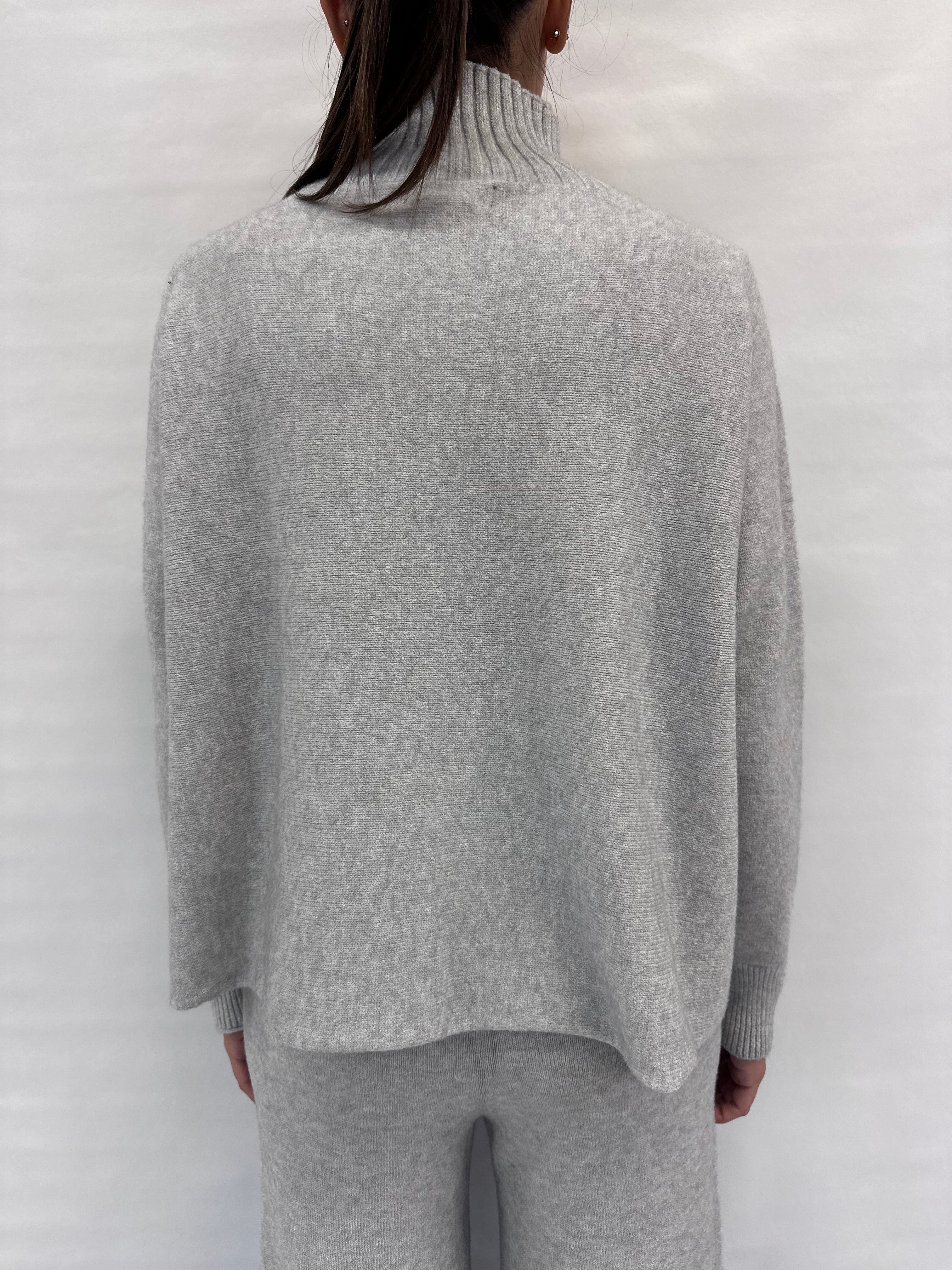 Maglia BLUEJOINT con collo alto disponibile anche con pantalone in coordinato , COD: 570142