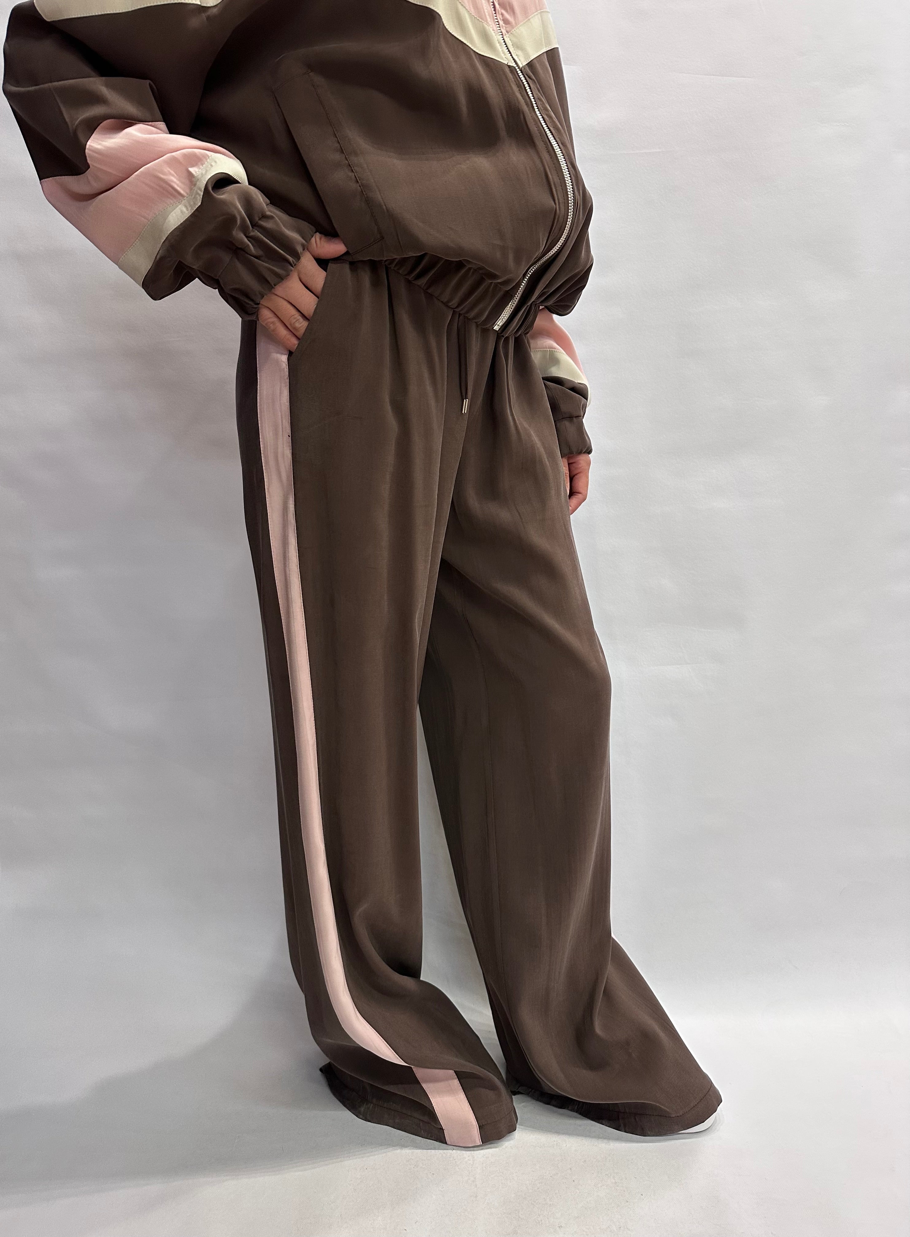 Pantalone TENSIONE IN disponibile anche con giubbino leggero in coordinato, COD: 26P4584