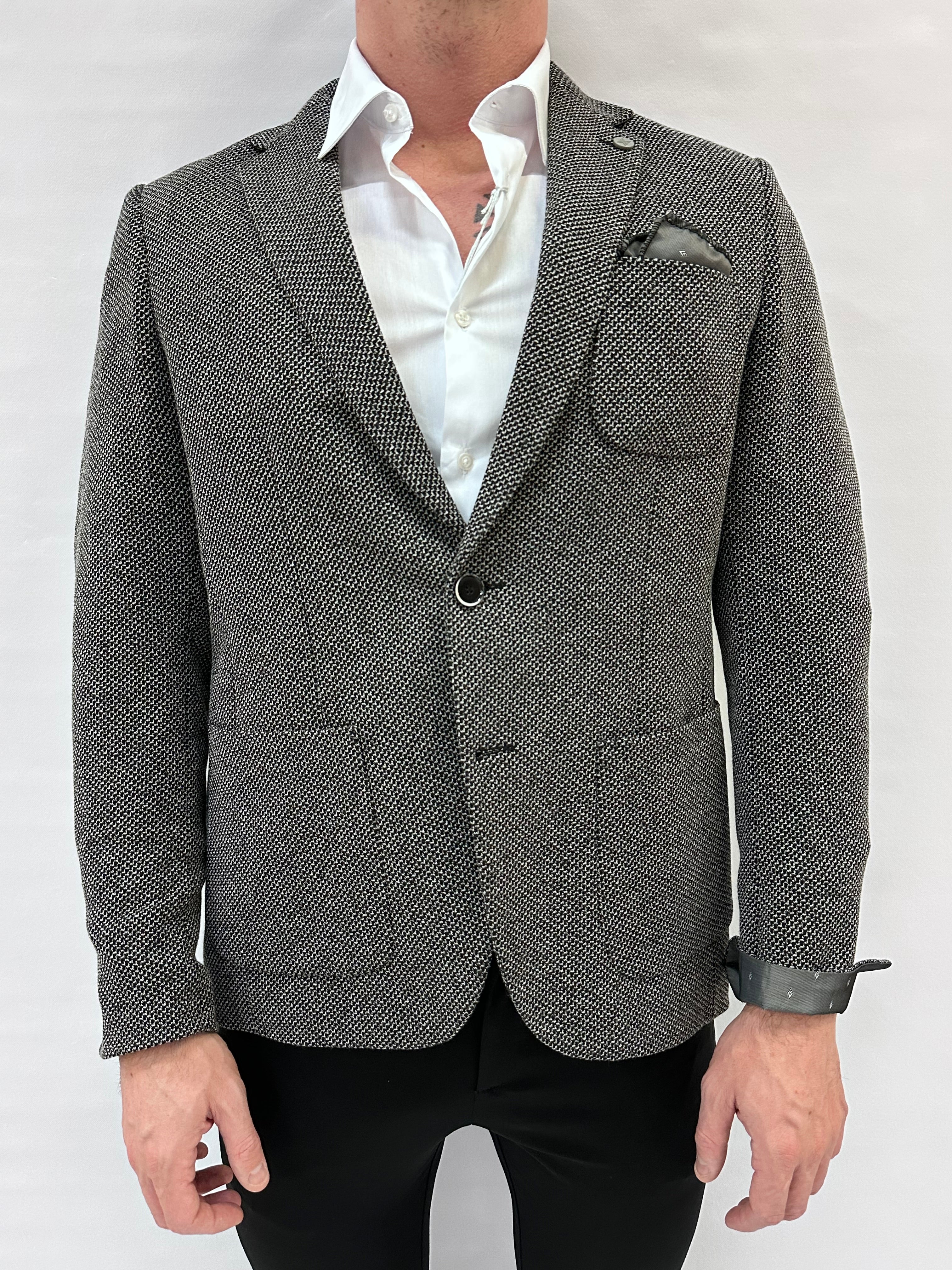 Giacca XAGON MAN trama a ricami bianchi su fondo Nero - COD: P12BEU