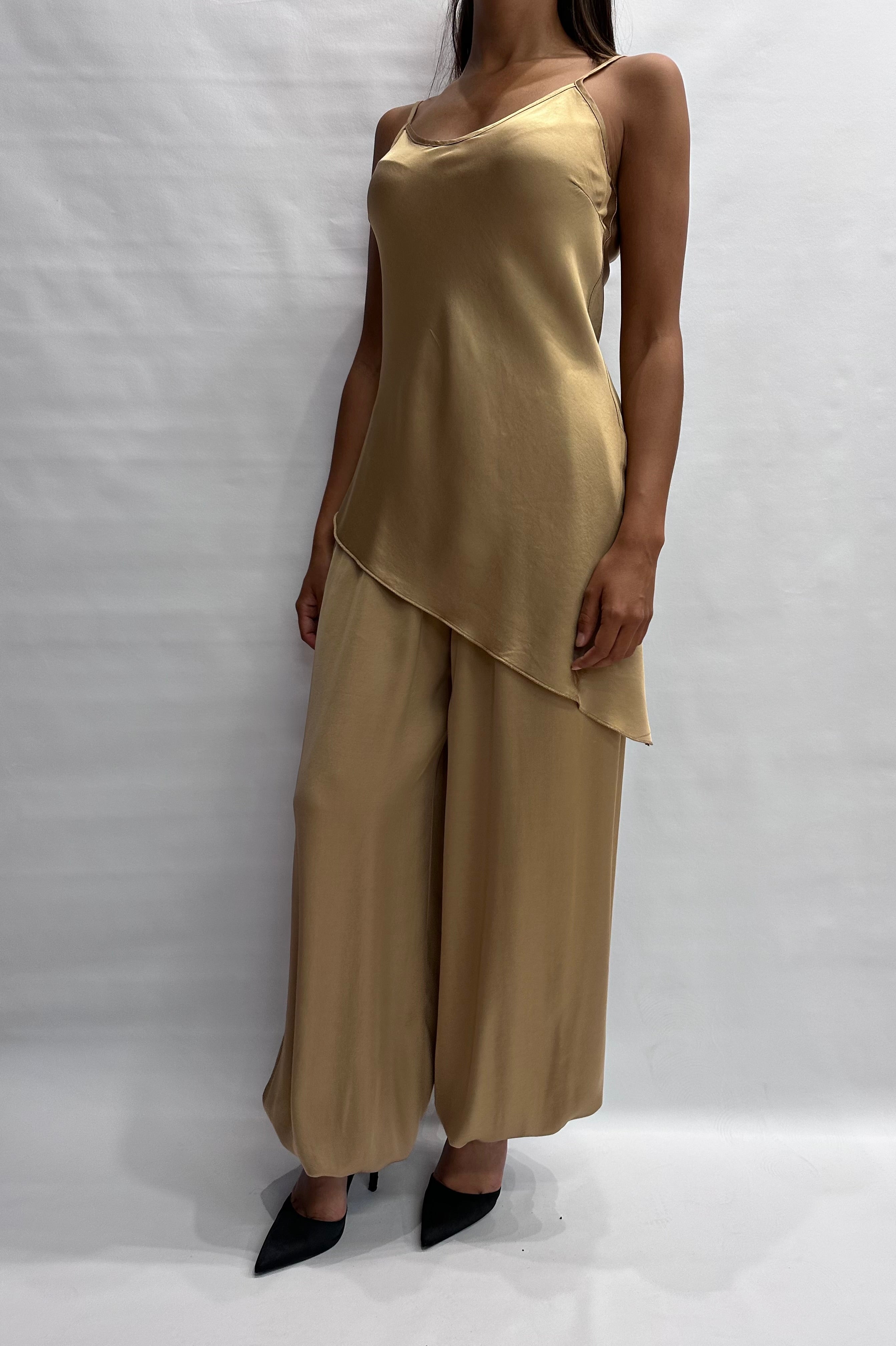 Canotta TENSIONE IN asimmetrica disponibile anche con pantalone in coordinato,  COD: G436T22R