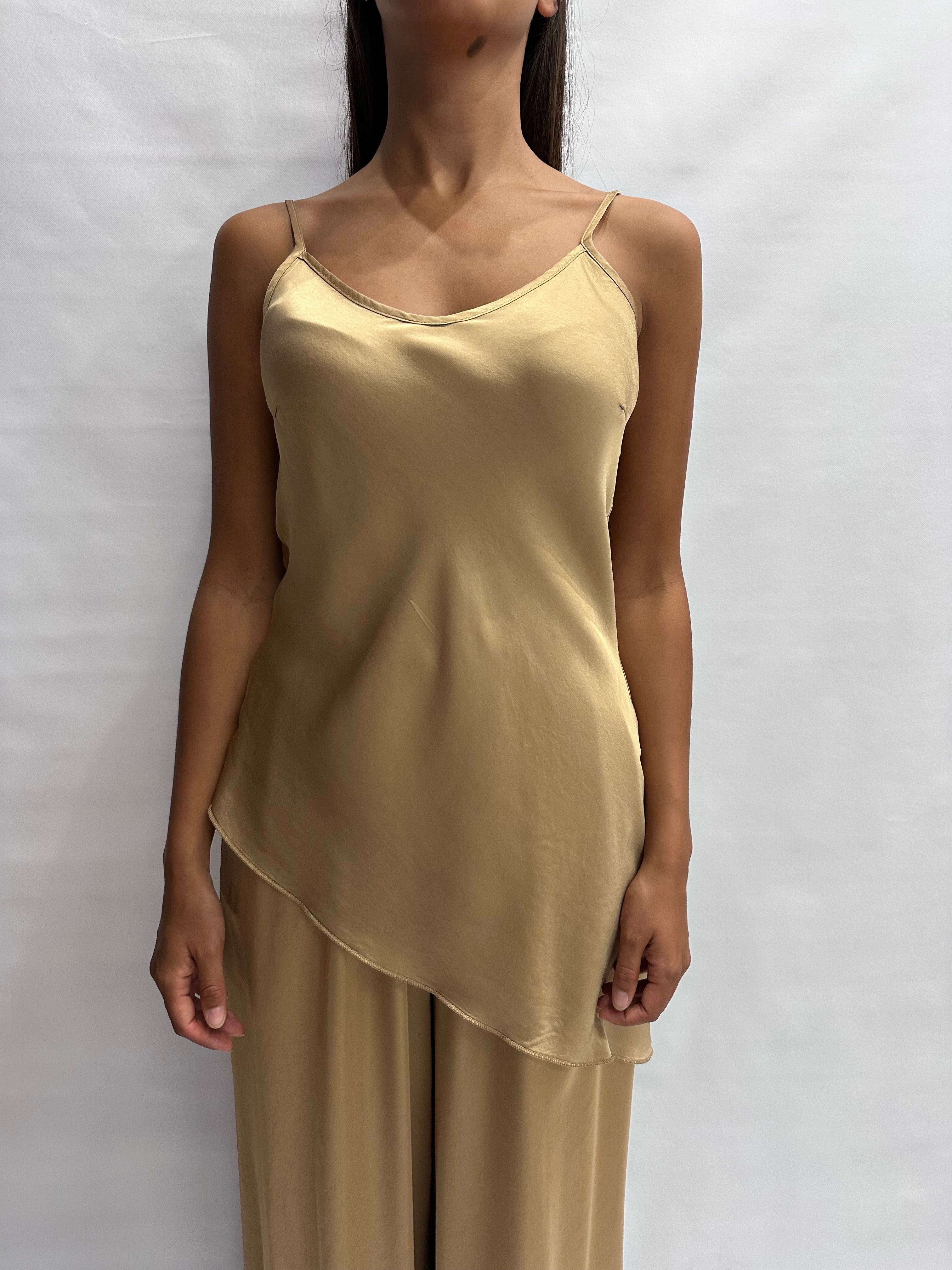 Canotta TENSIONE IN asimmetrica disponibile anche con pantalone in coordinato,  COD: G436T22R