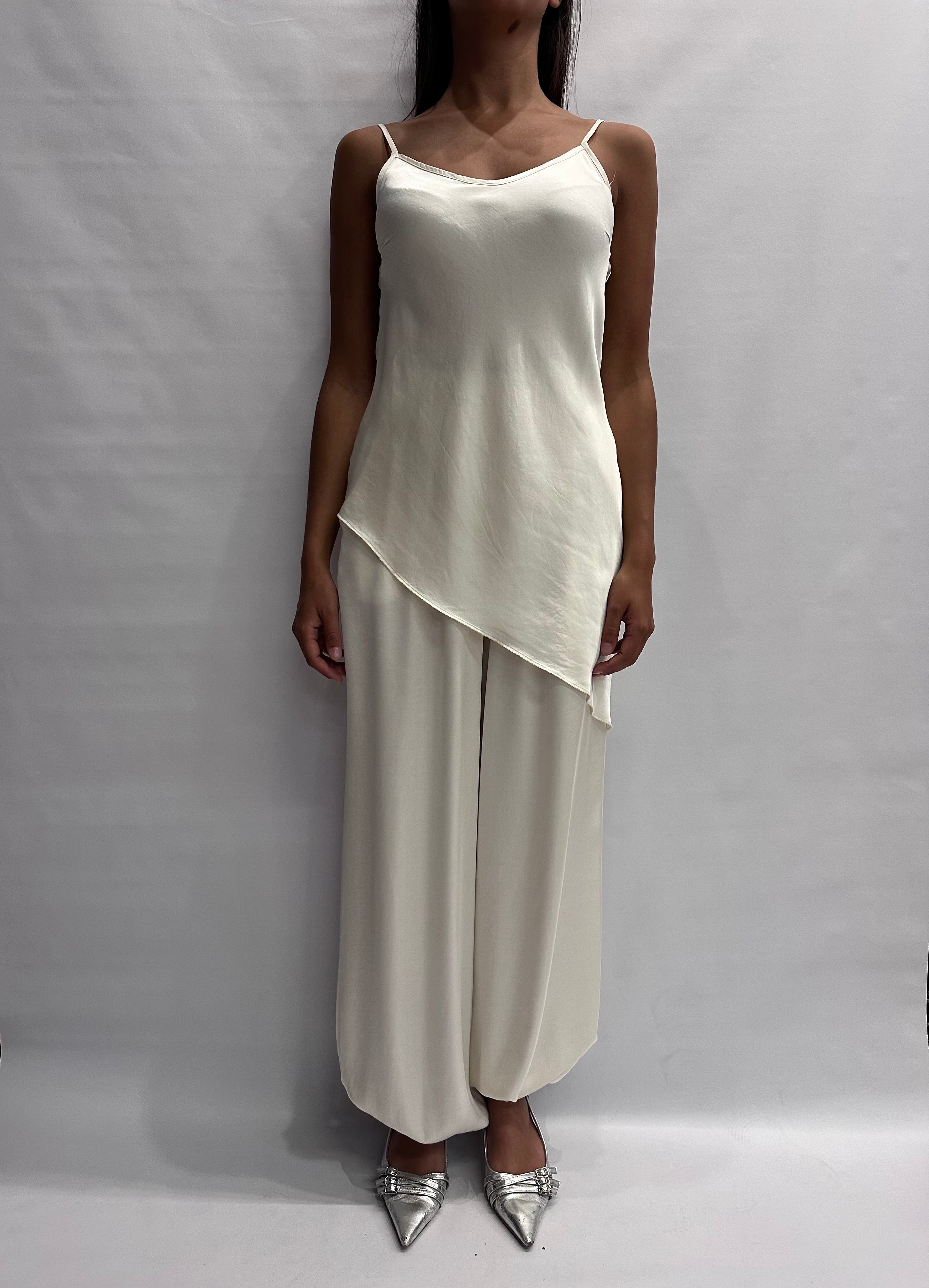 Canotta TENSIONE IN asimmetrica disponibile anche con pantalone in coordinato,  COD: G436T22R