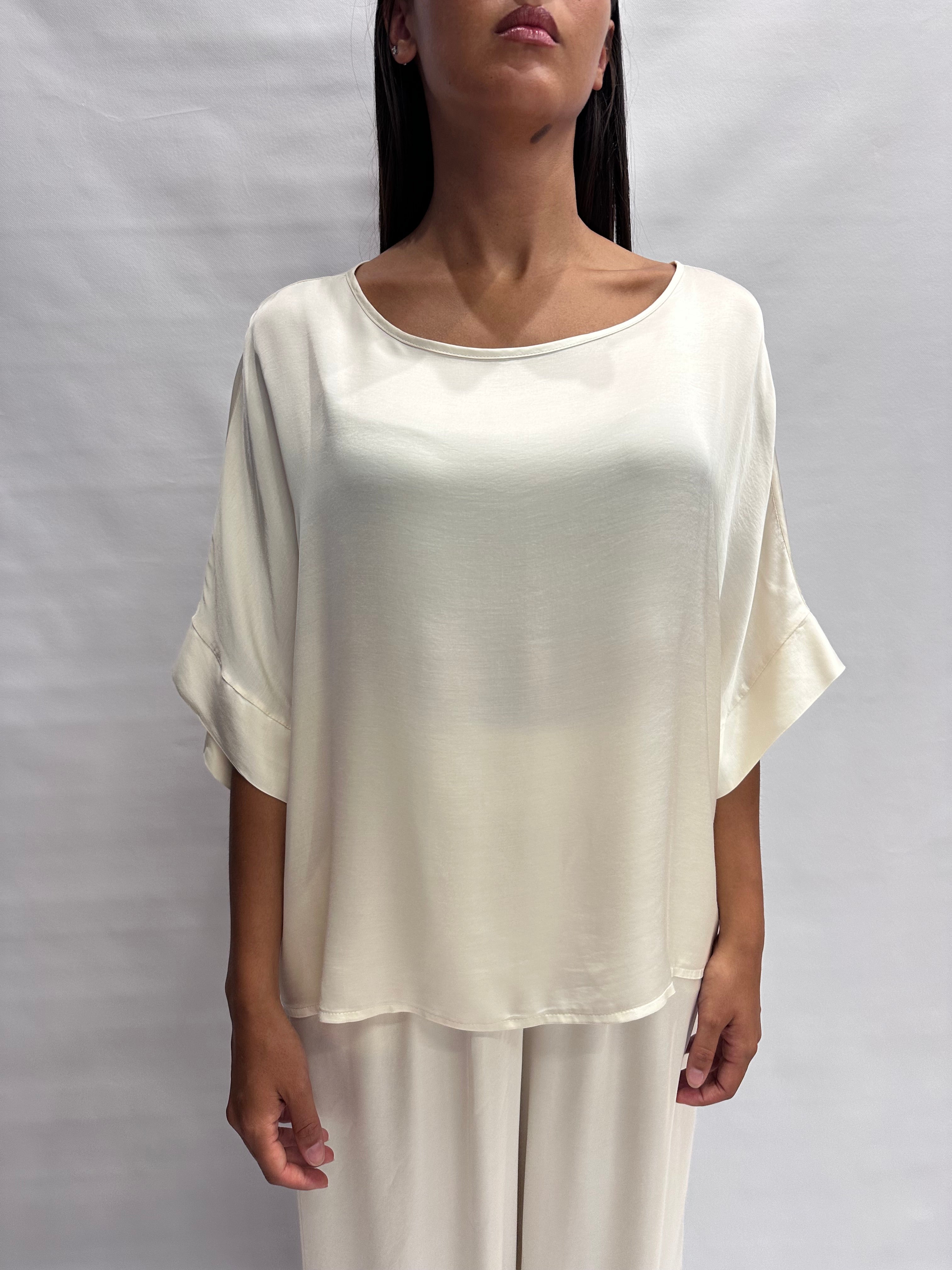 Camicetta TENSIONE IN asimmetrica con bottoni sul retro, disponibile anche con pantalone in coordinato,  COD: G434B05Q