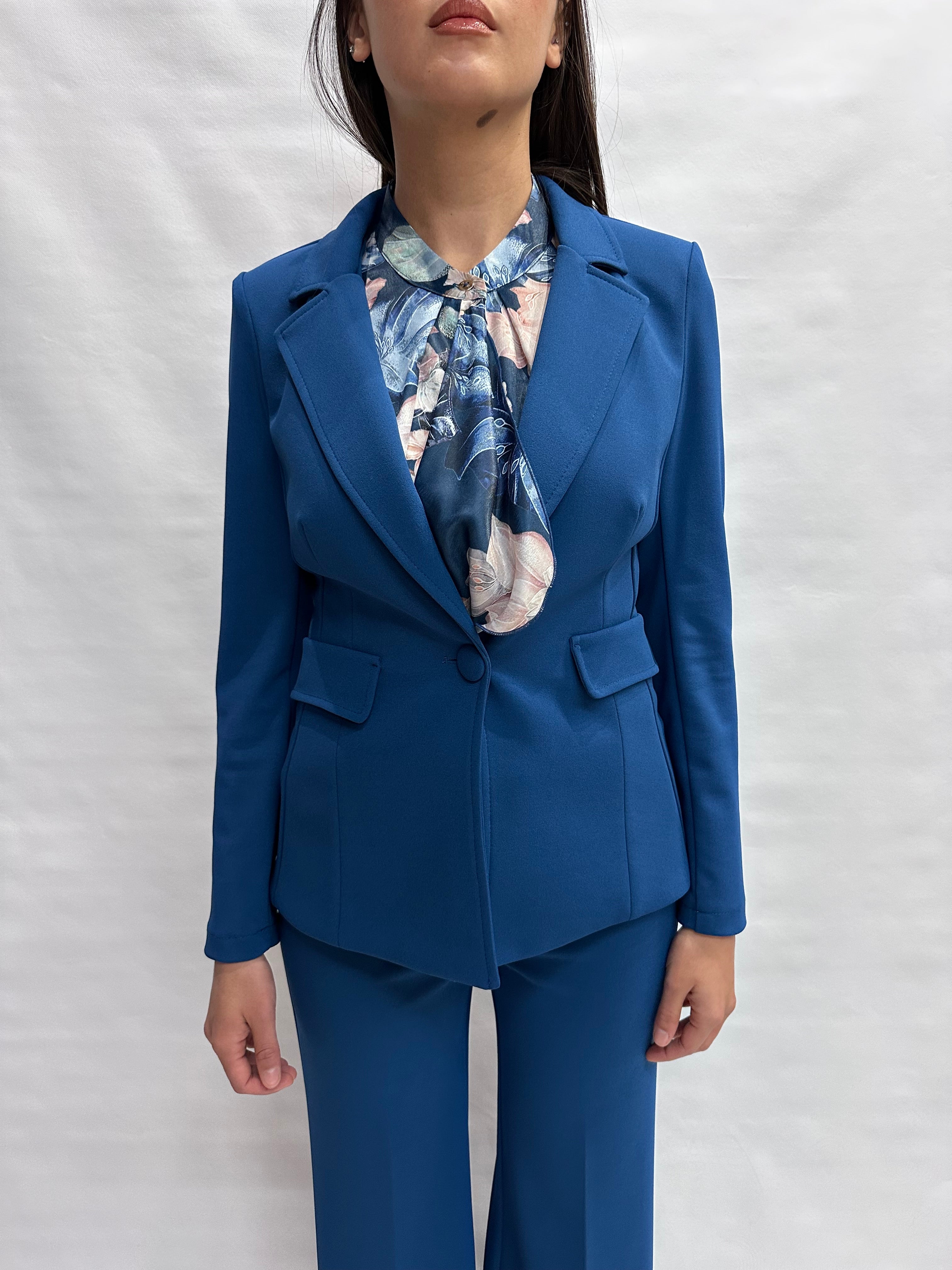 Giacca RINASCIMENTO  in crêpe monopetto disponibile anche con tre pantaloni in coordinato  - COD: CFC0125115003