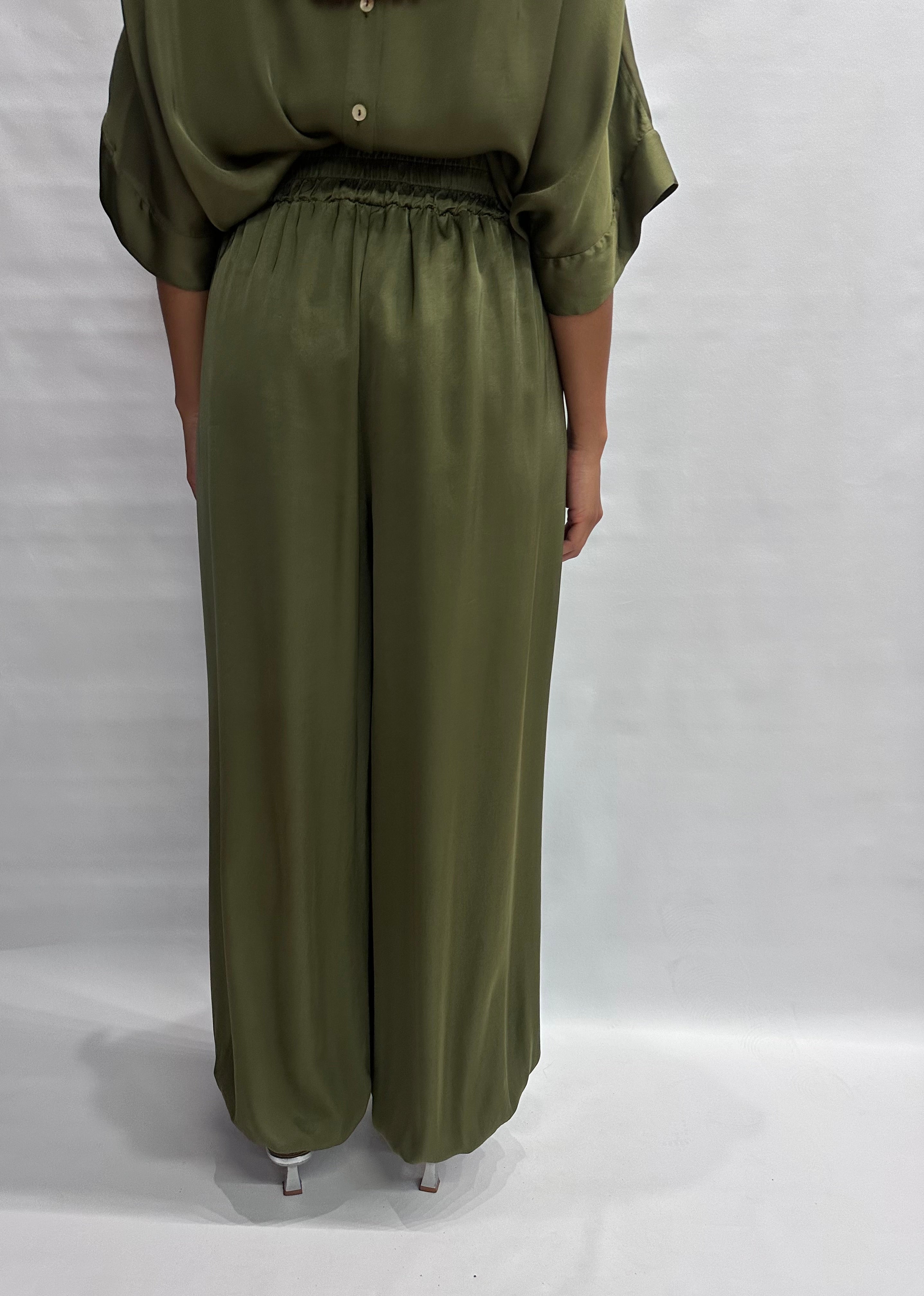 Pantalone TENSIONE IN modello "Aladino" disponibile anche con 3 pezzi sopra in coordinato, COD: G431P22R