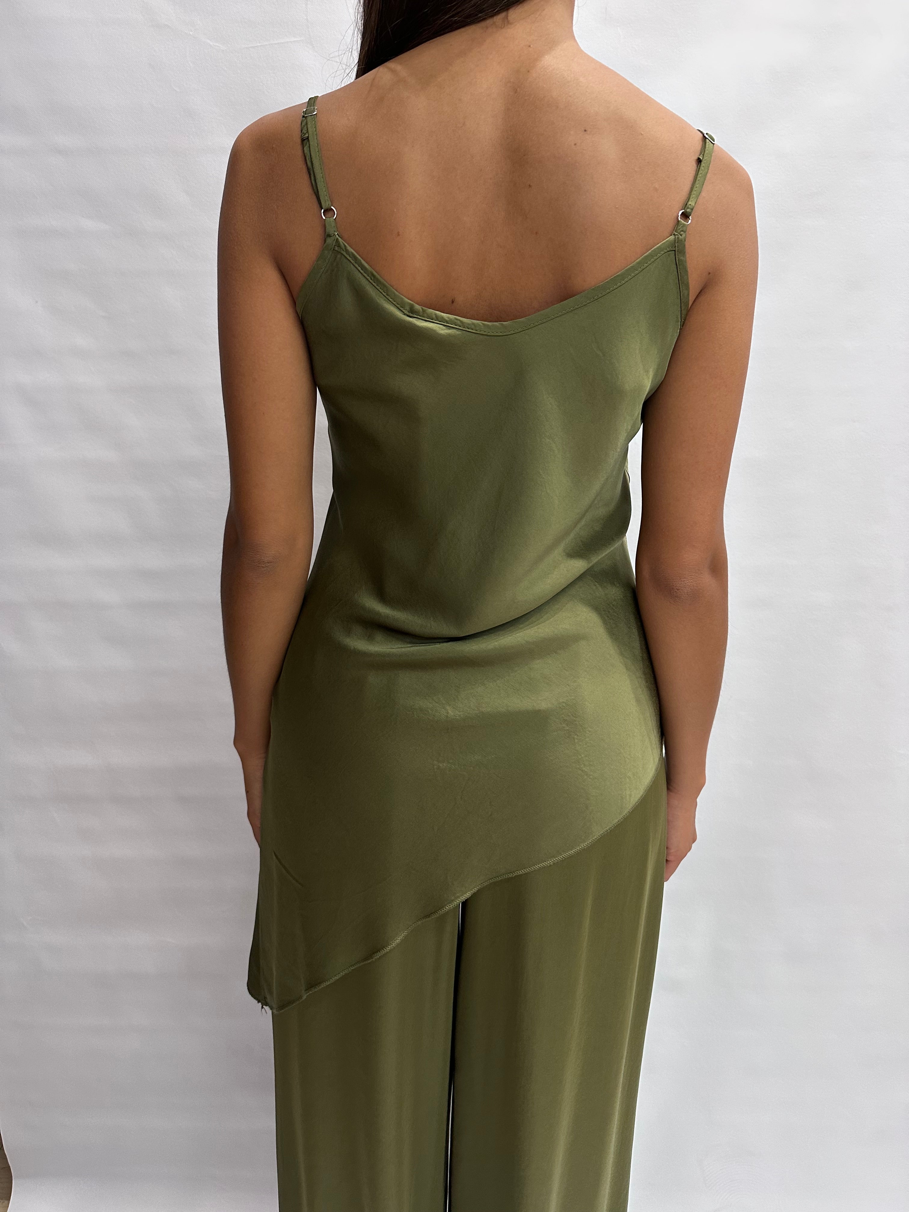 Canotta TENSIONE IN asimmetrica disponibile anche con pantalone in coordinato,  COD: G436T22R