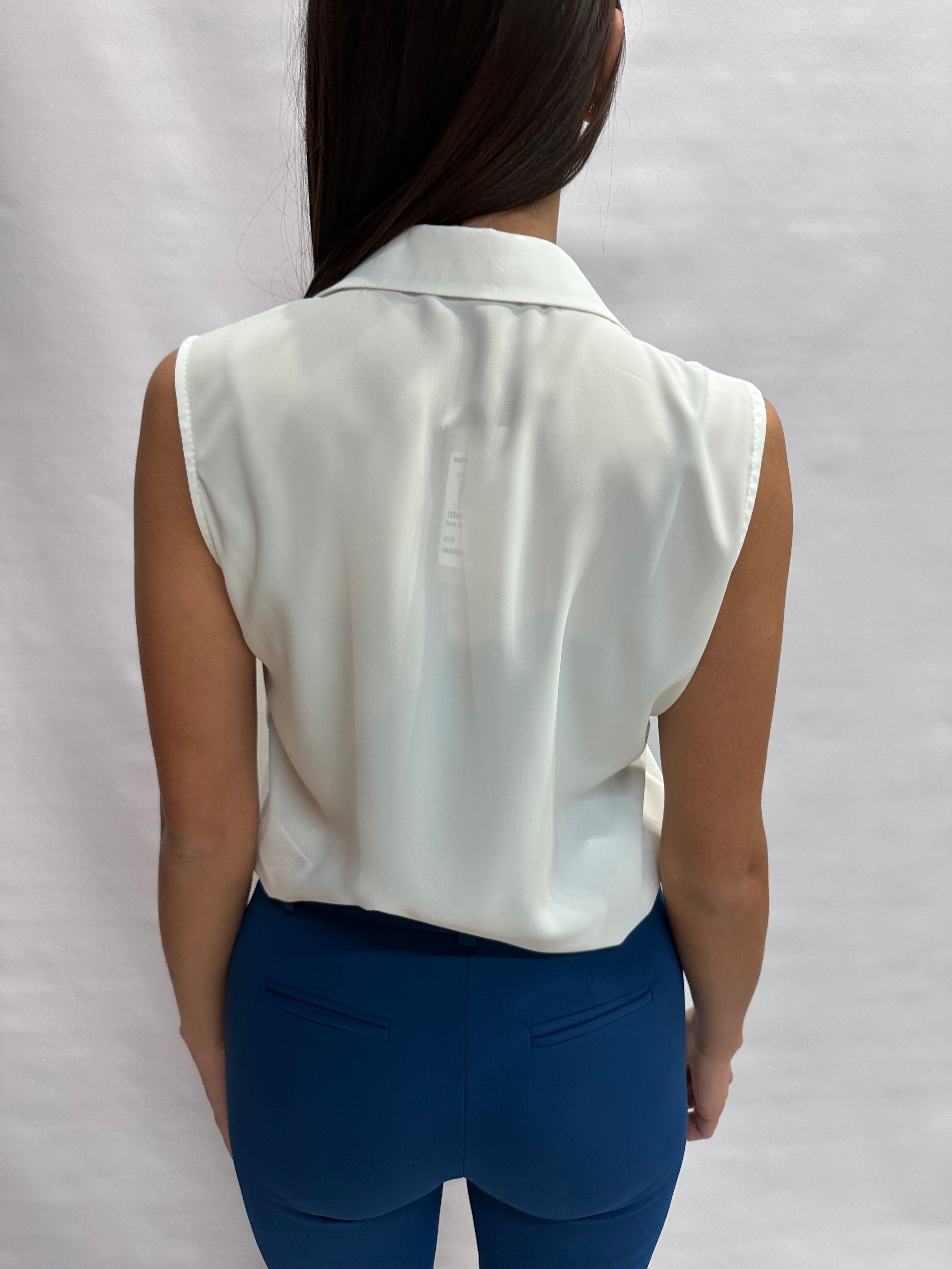 Camicetta RINASCIMENTO smanicata con scollo a "V" e colla in dotazione - Cod: CFC0127446003