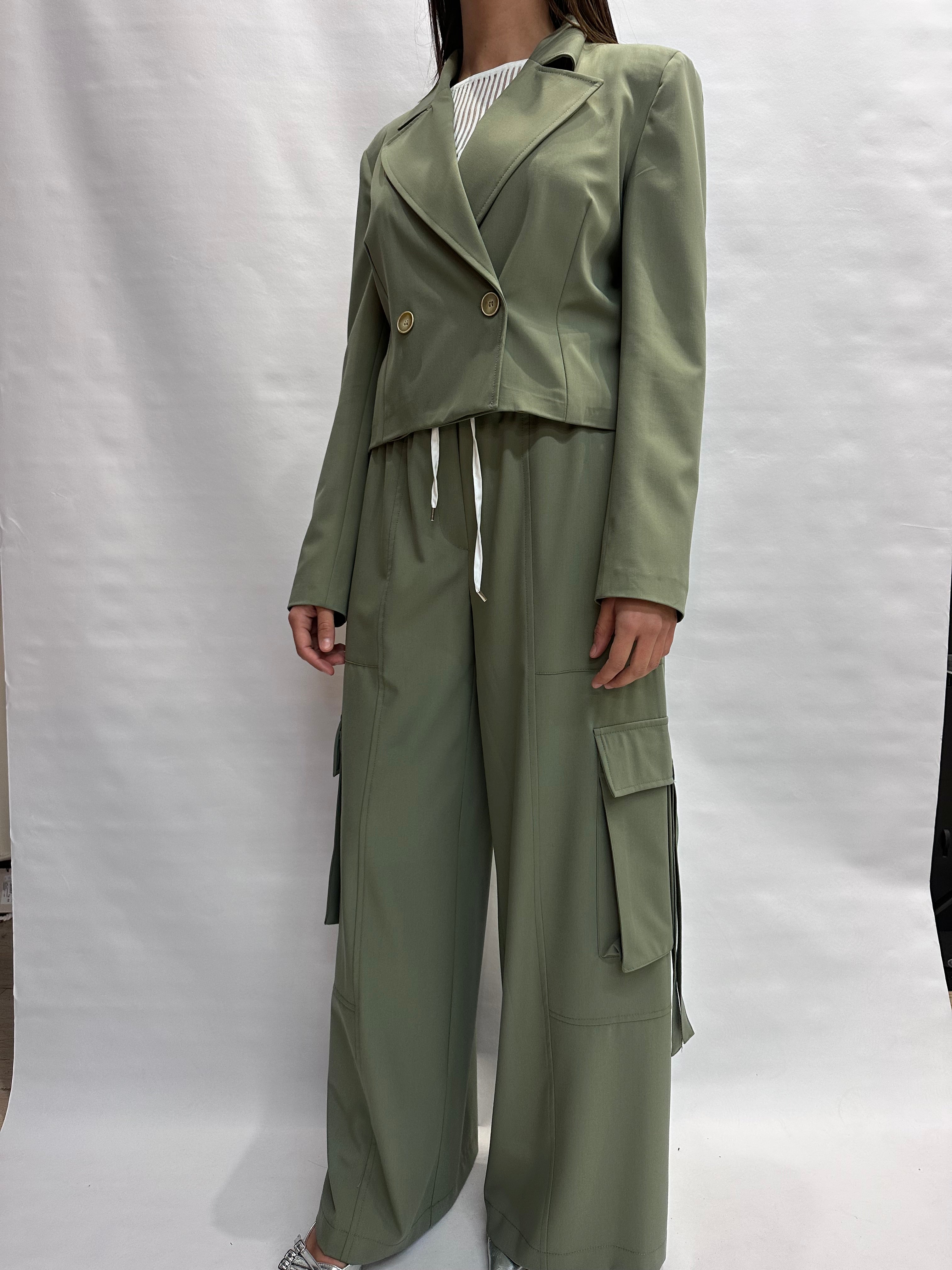 Pantalone TENSIONE IN cargo con coulisse in vita disponibile anche con giacca in coordinato - COD: 26P3727