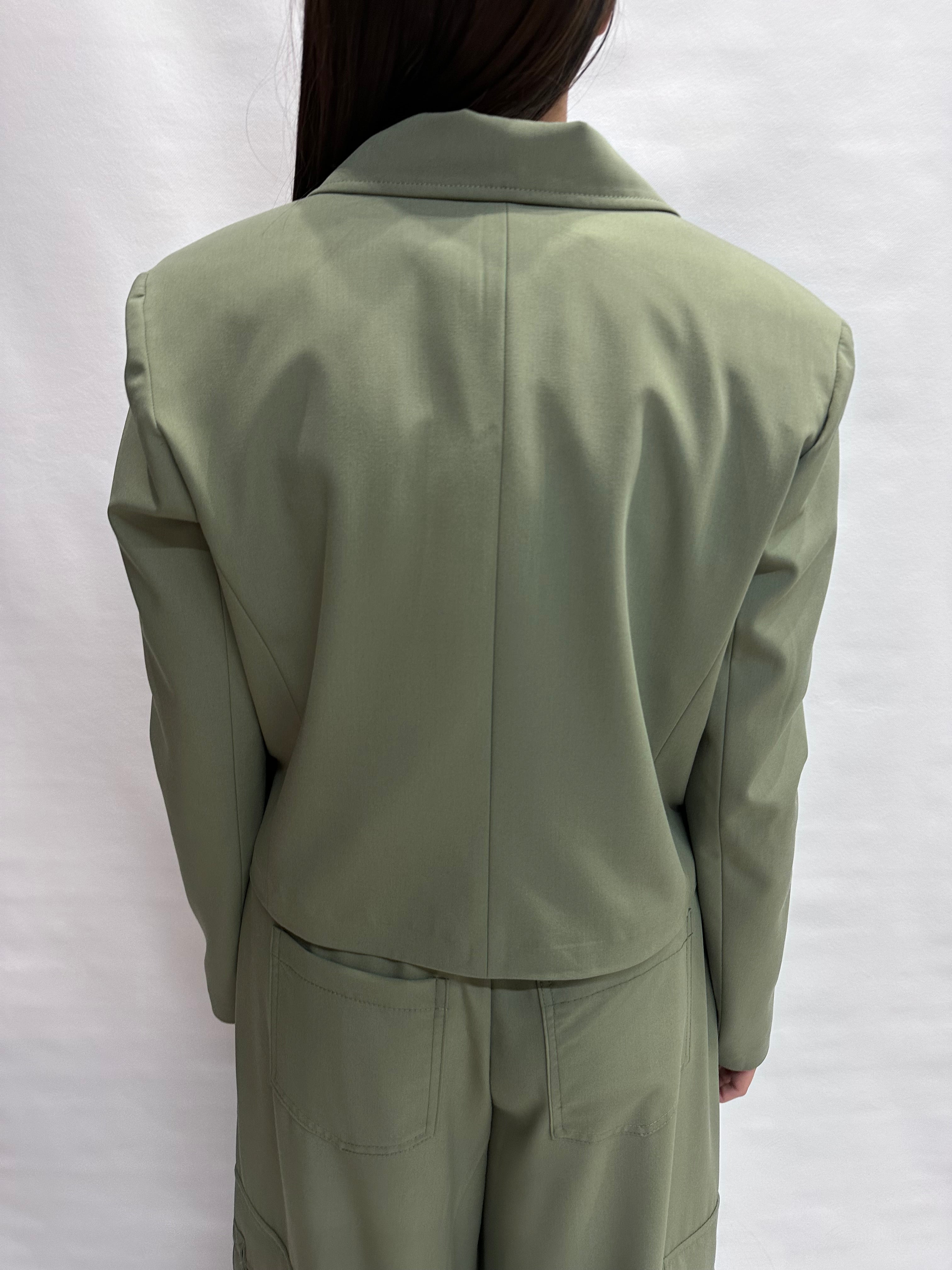 Giacca TENSIONE IN corta doppiopetto disponibile anche con pantalone in coordinato , COD: 26B3844