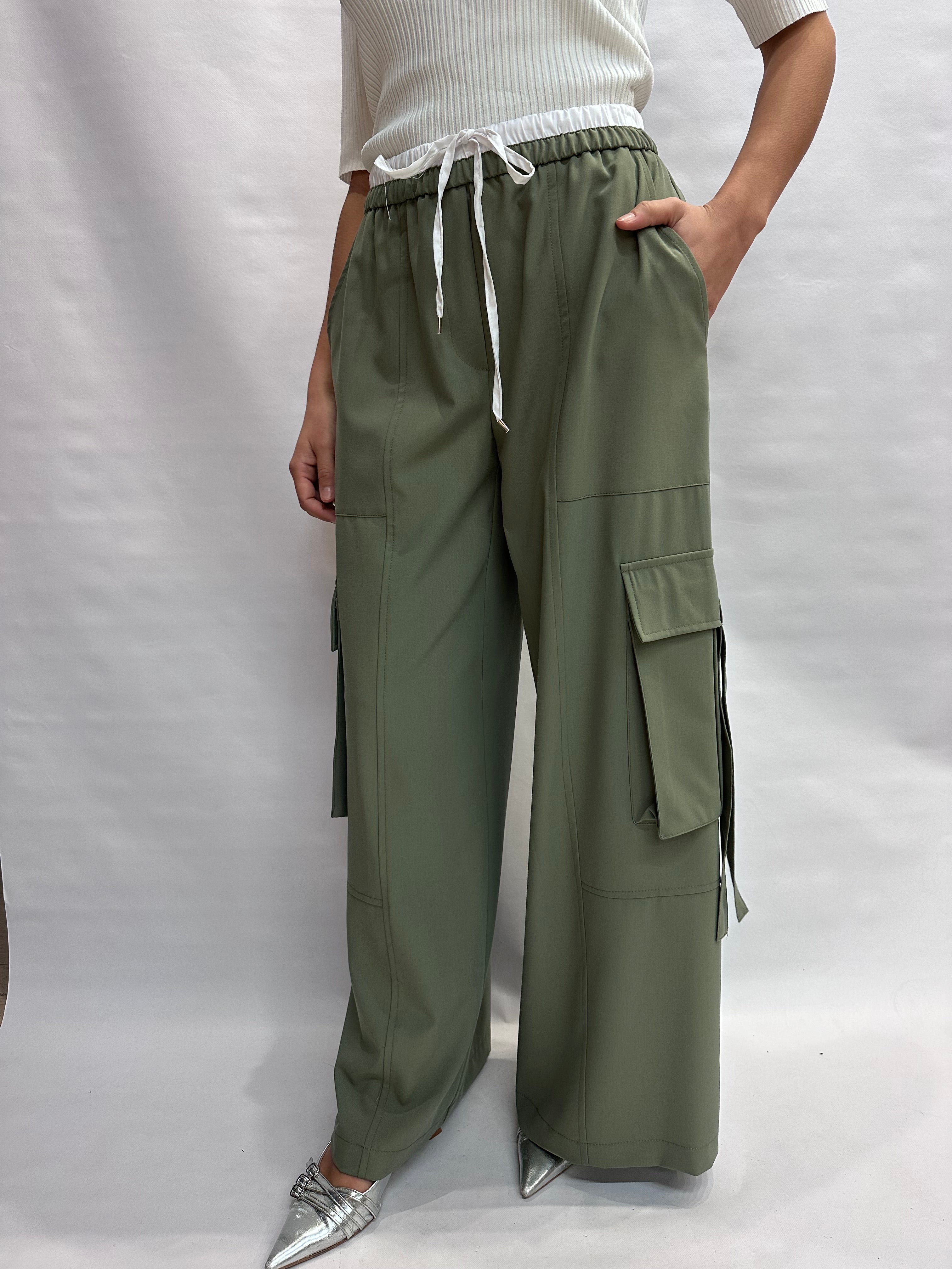 Pantalone TENSIONE IN cargo con coulisse in vita disponibile anche con giacca in coordinato - COD: 26P3727