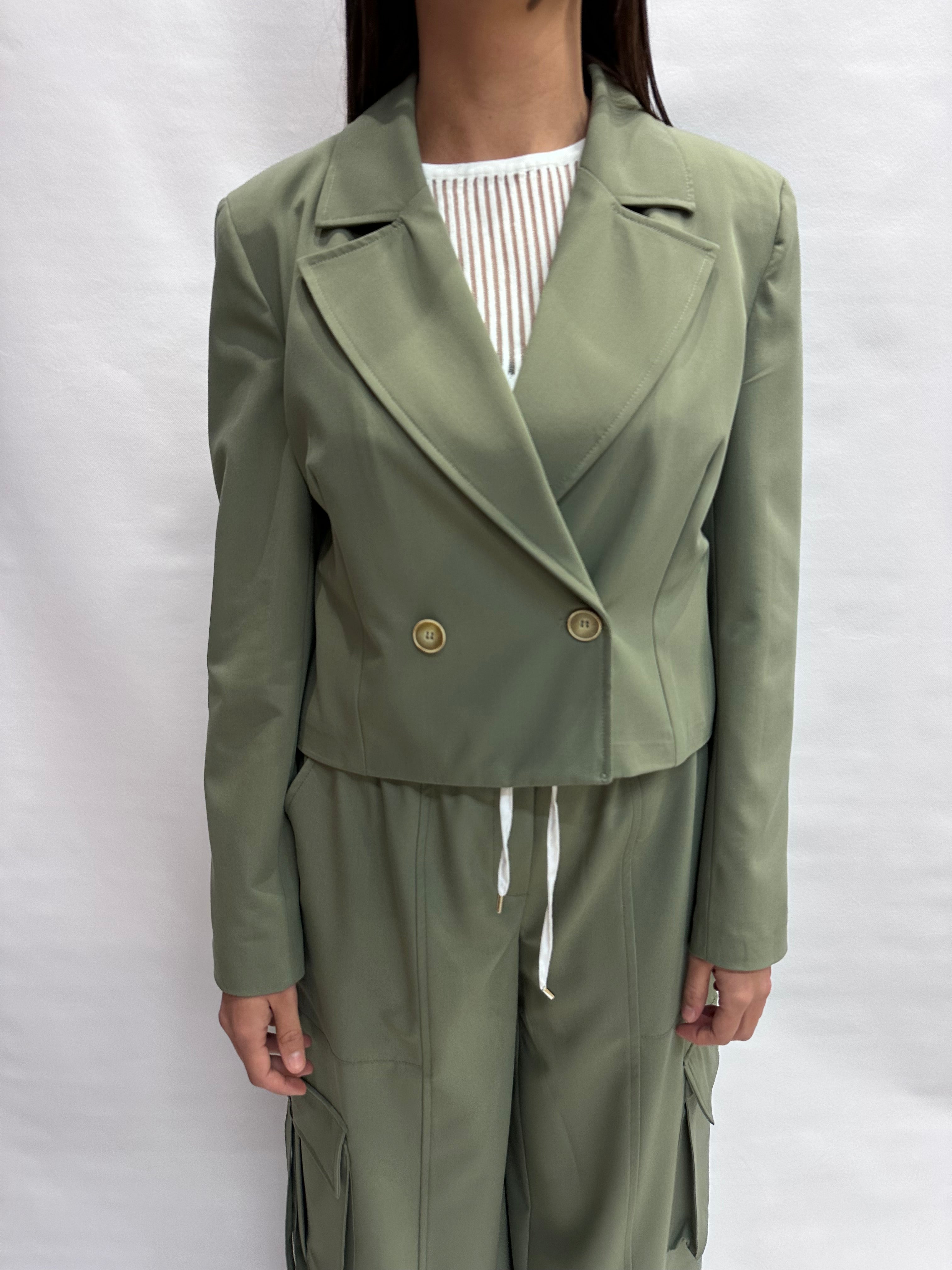 Giacca TENSIONE IN corta doppiopetto disponibile anche con pantalone in coordinato , COD: 26B3844