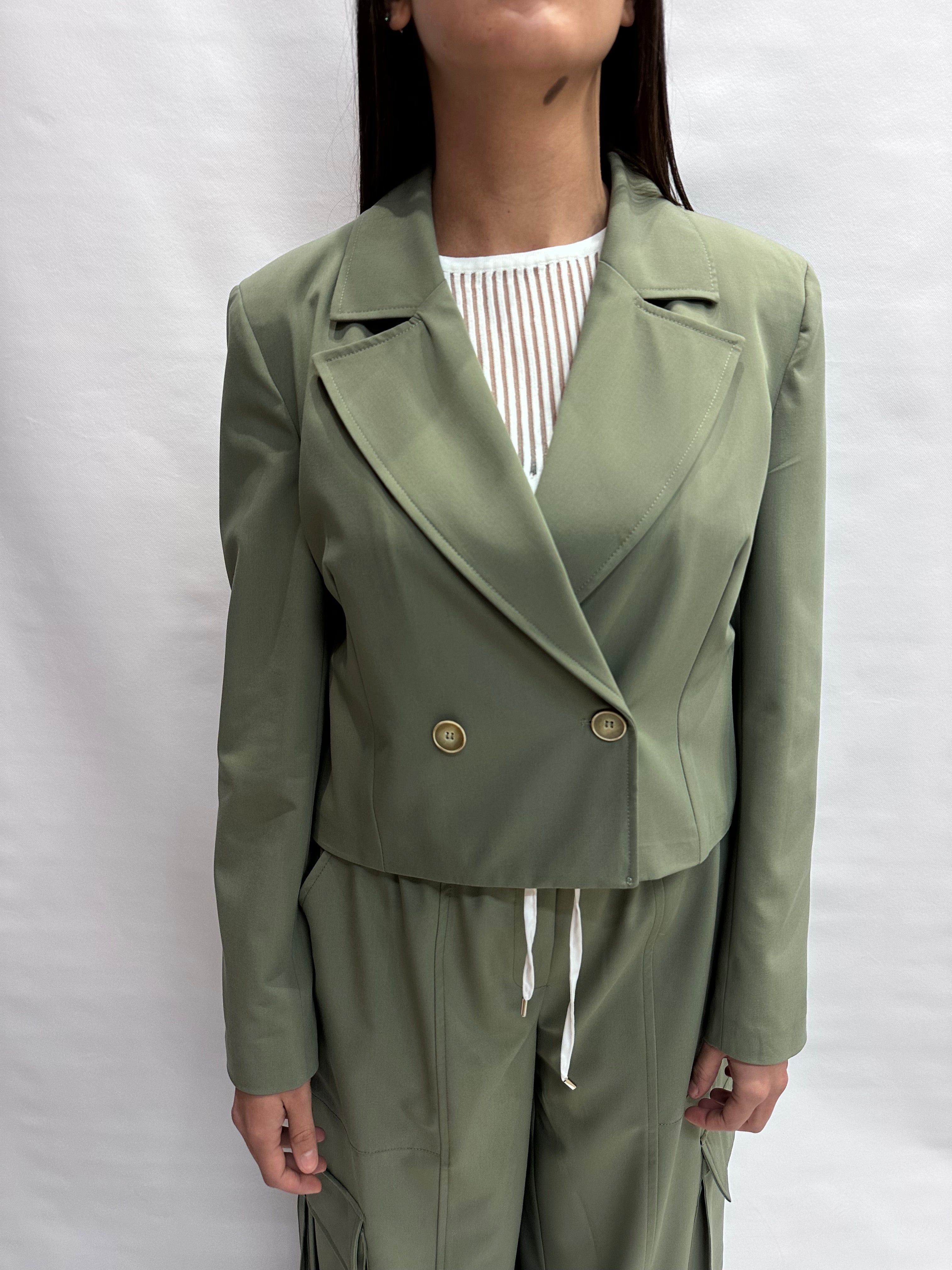 Giacca TENSIONE IN corta doppiopetto disponibile anche con pantalone in coordinato , COD: 26B3844