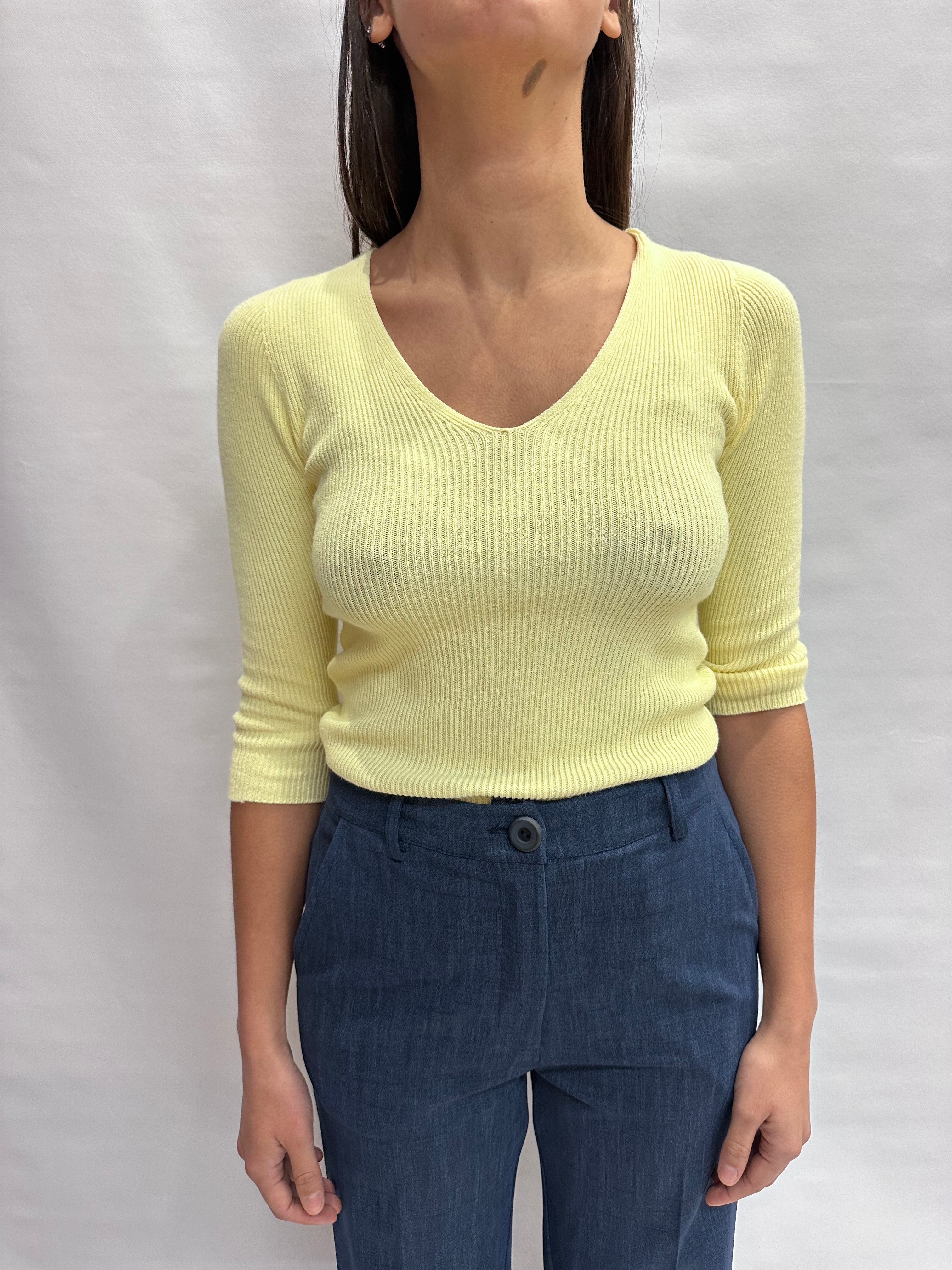 Maglia TENSIONE IN leggera con manica 3/4 e scollo a "V" - COD: 4439