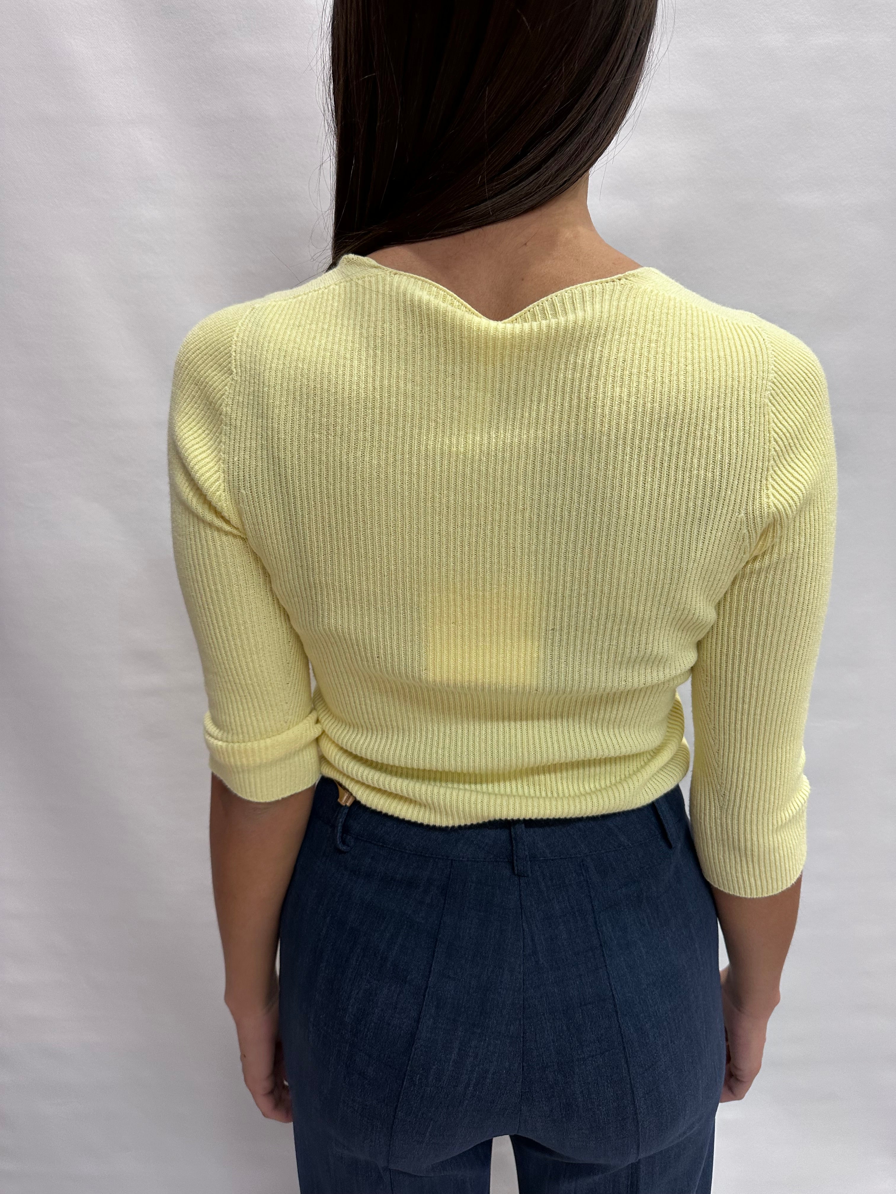 Maglia TENSIONE IN leggera con manica 3/4 e scollo a "V" - COD: 4439