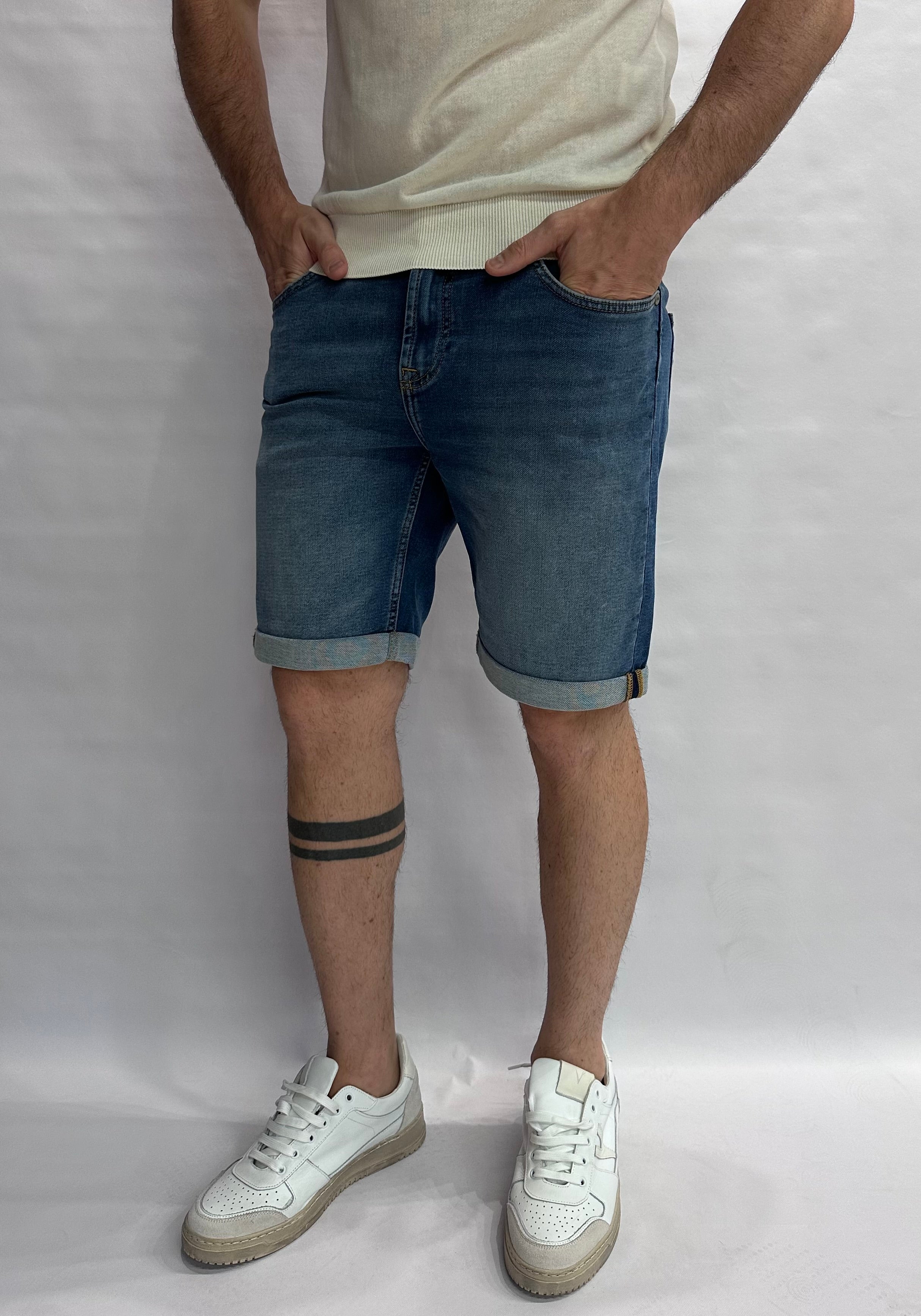 Bermuda ONLY&SONS asciutto di gamba, elasticizzato, con chiusura bottone e cerniera - COD: JOGMBD