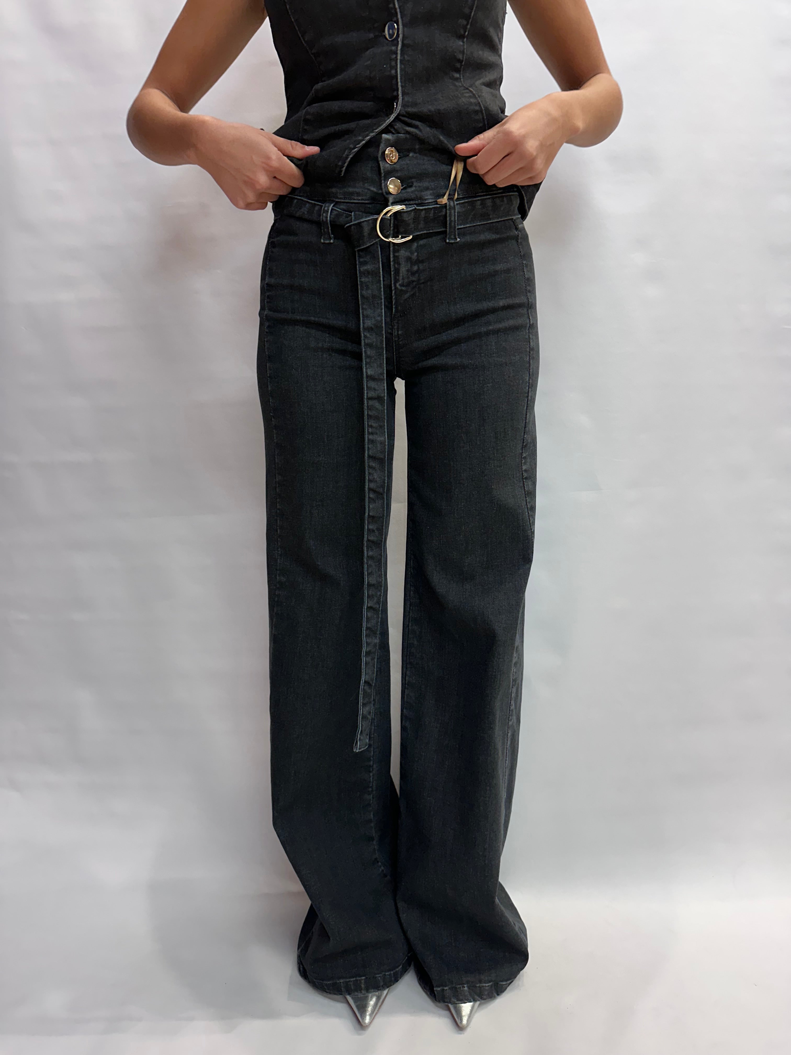 Jeans RINASCIMENTO gamba ampia disponibile anche con  gilet in coordinato- COD: CFC0127955003