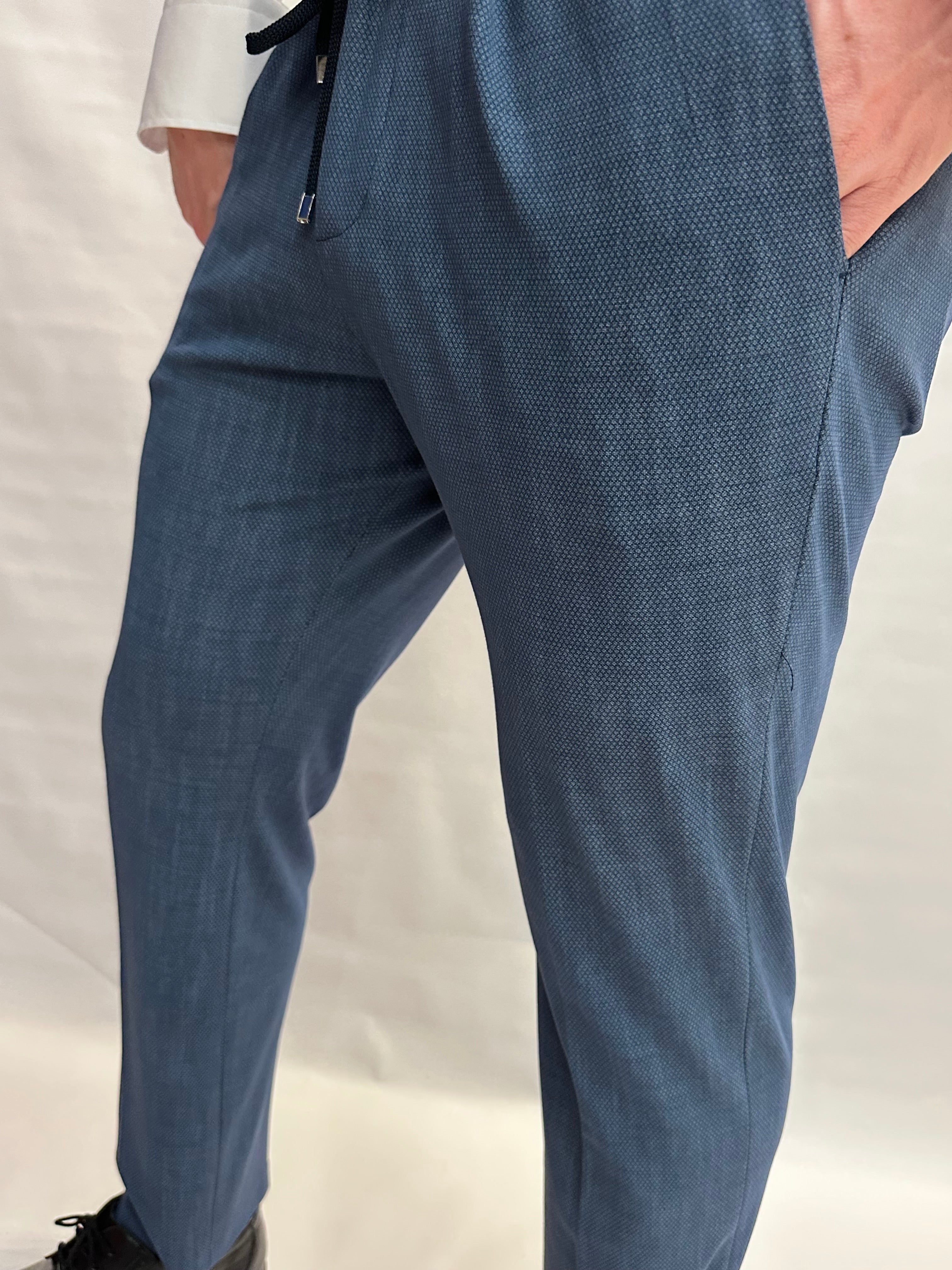 Pantalone XAGON MAN in tessuto operato, con coulisse in vita, disponibile anche con giacca in coordinato - COD: PSHERL