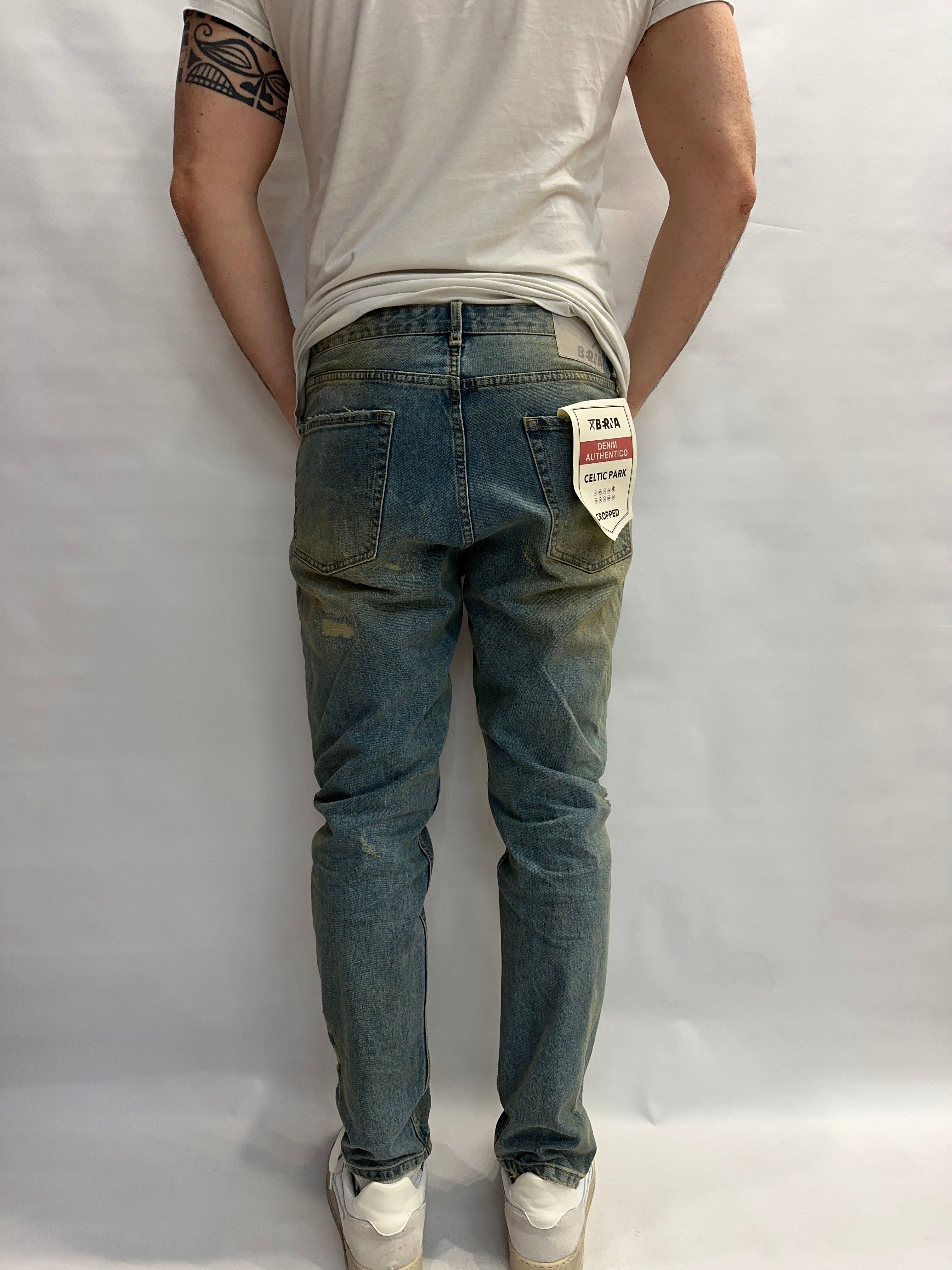 Jeans BERNA modello cropped (ossia morbido di gamba e lunghezza caviglia) color Blu Denim  - COD: 26127930