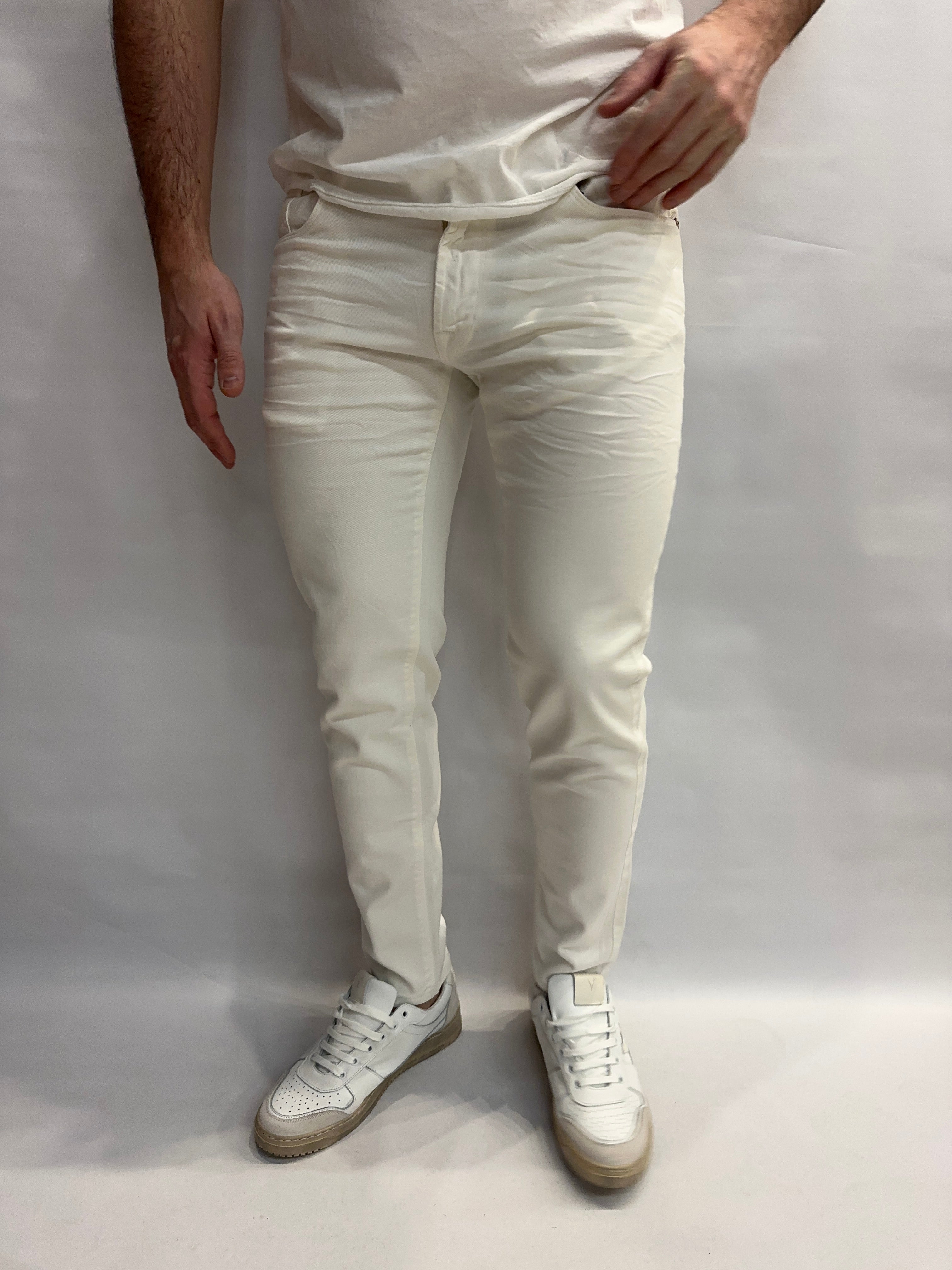 Jeans BERNA modello slim elasticizzato (ossia asciutto) dalla tela super leggera - COD: 2510032