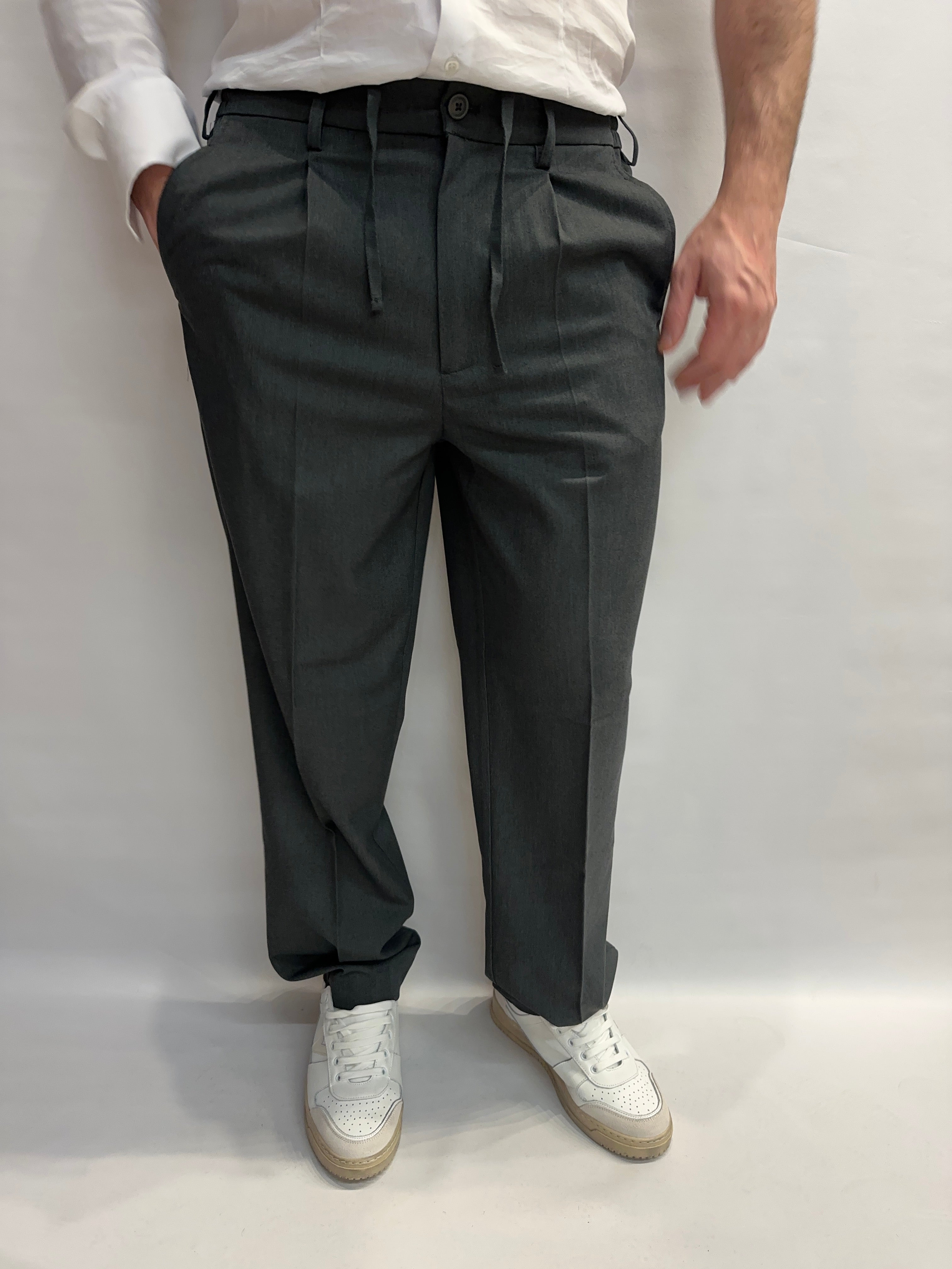 Pantaloni ONLY&SONS modello baggy (molto morbido di gamba) con pences  - COD: MIRO