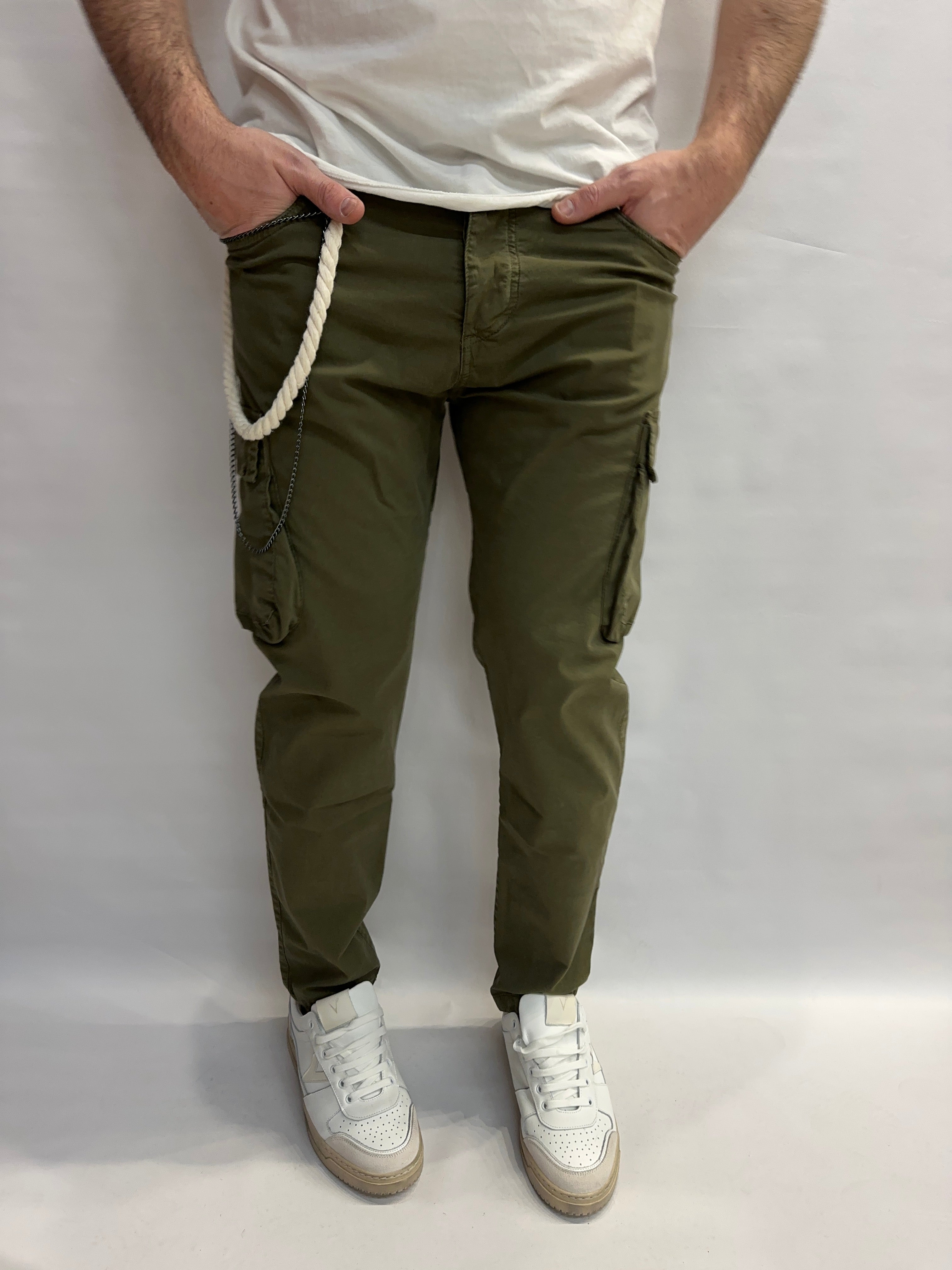 Pantalone XAGON MAN regular cargo con cordoncino e catenella removibili - COD: CR4057