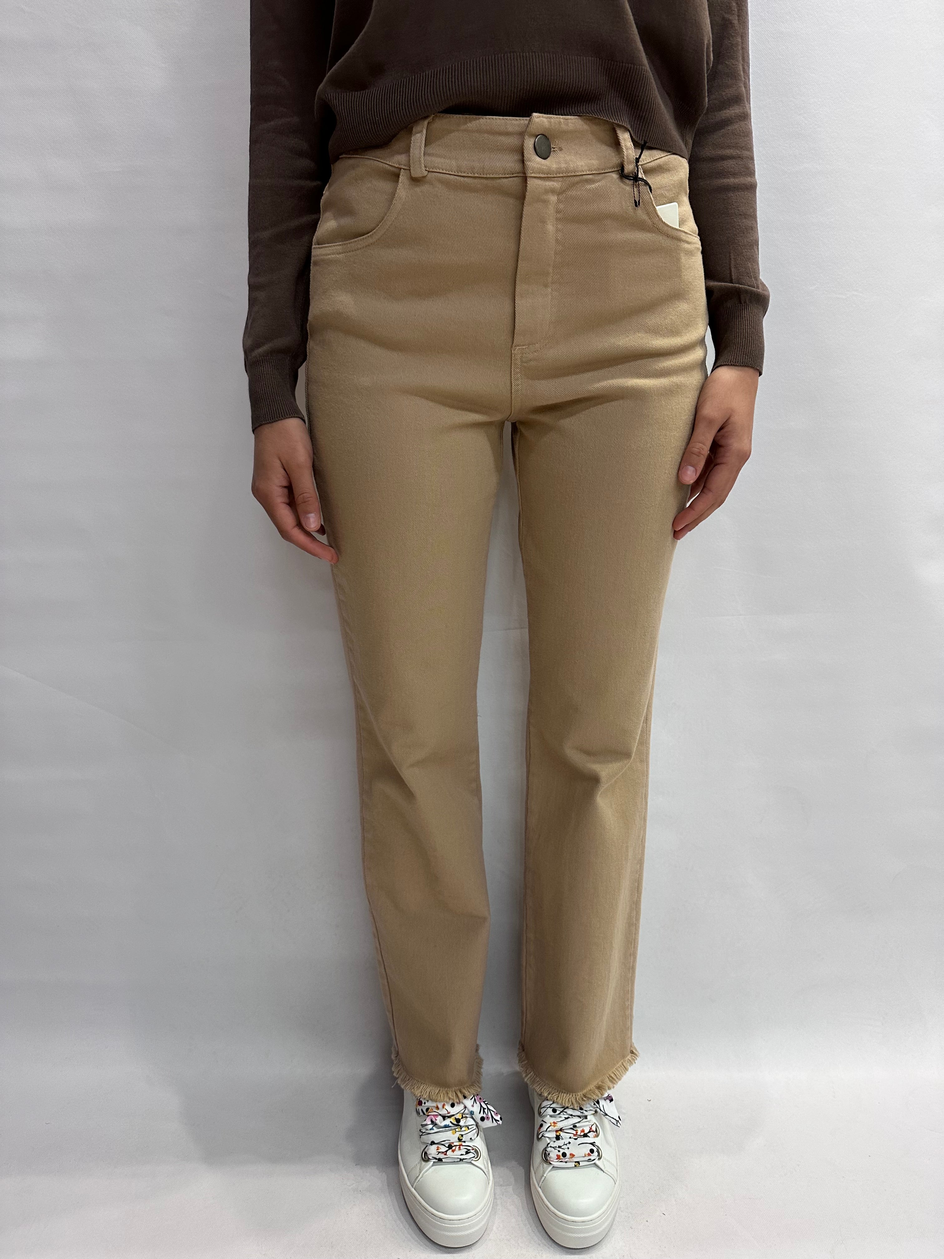 Jeans TENSIONE IN a palazzo con sfrangiatura sul fondo - COD: RUGBYTAN