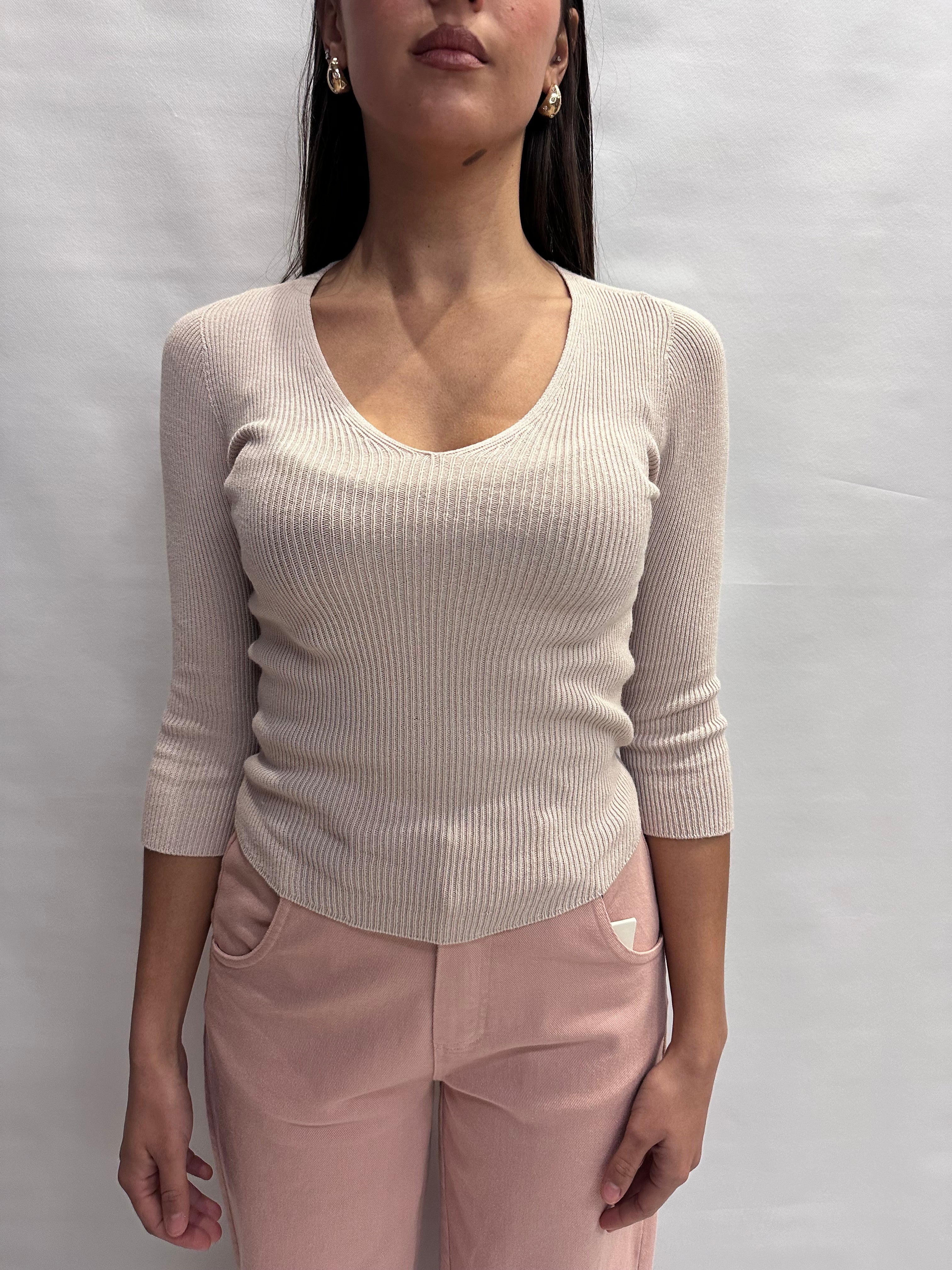 Maglia TENSIONE IN leggera con manica 3/4 e scollo a "V" - COD: 4439