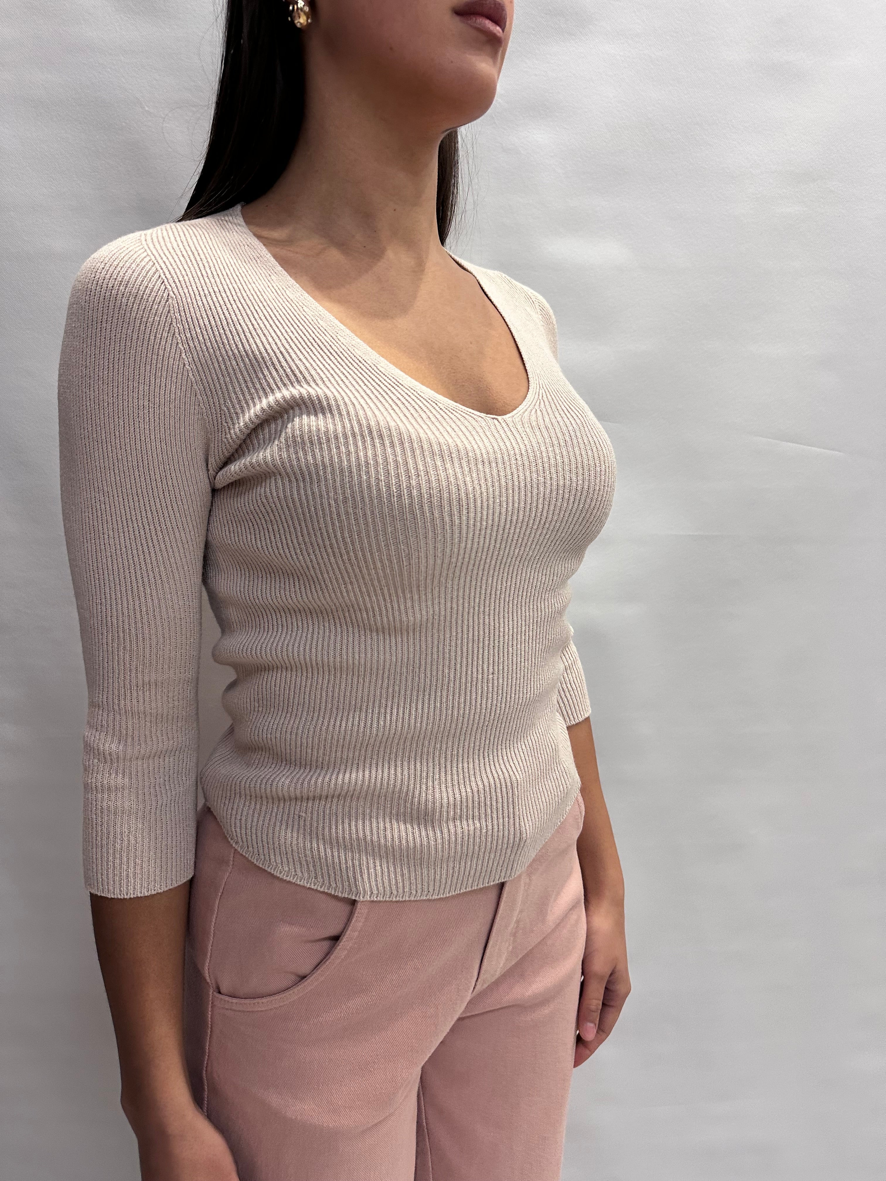 Maglia TENSIONE IN leggera con manica 3/4 e scollo a "V" - COD: 4439