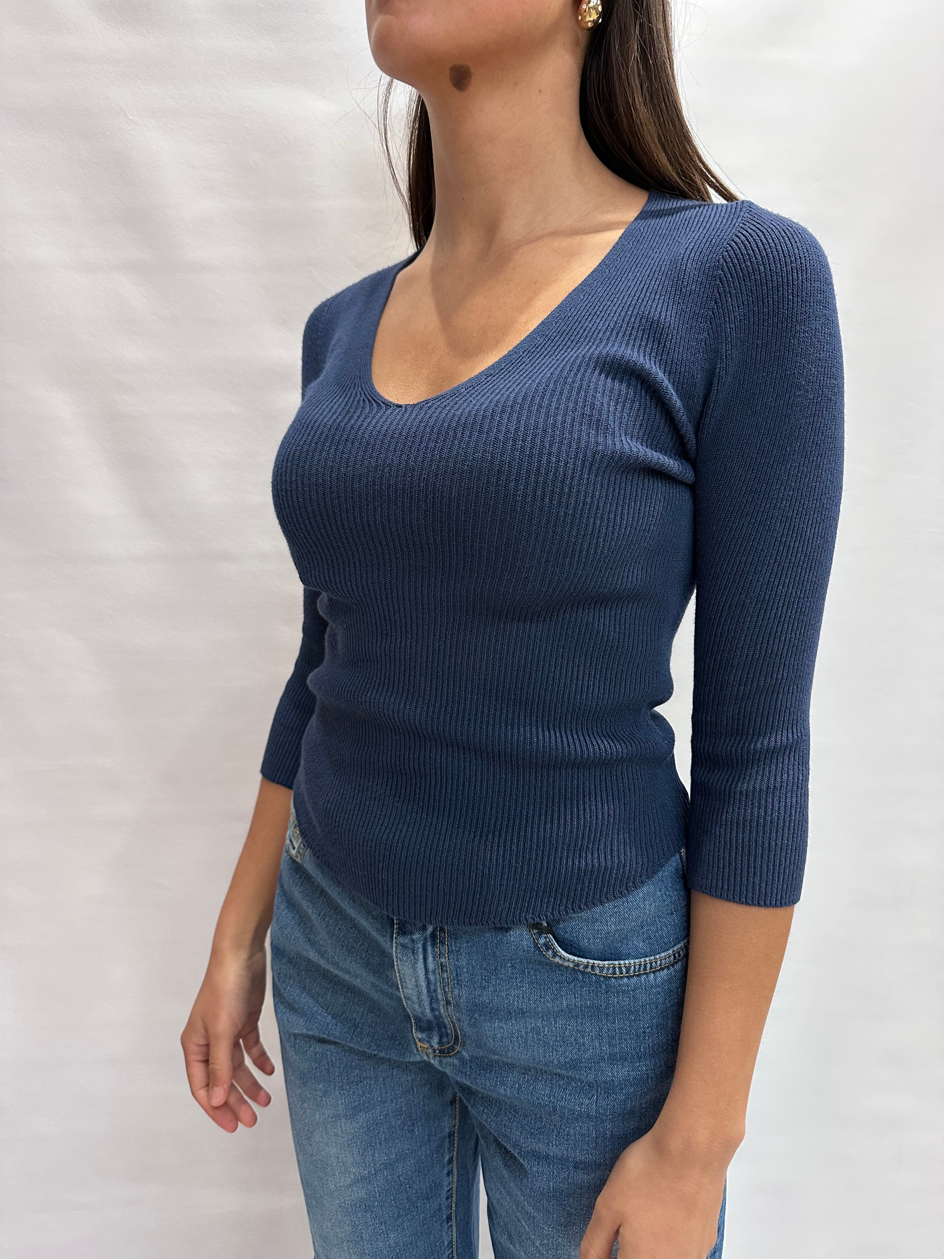 Maglia TENSIONE IN leggera con manica 3/4 e scollo a "V" - COD: 4439