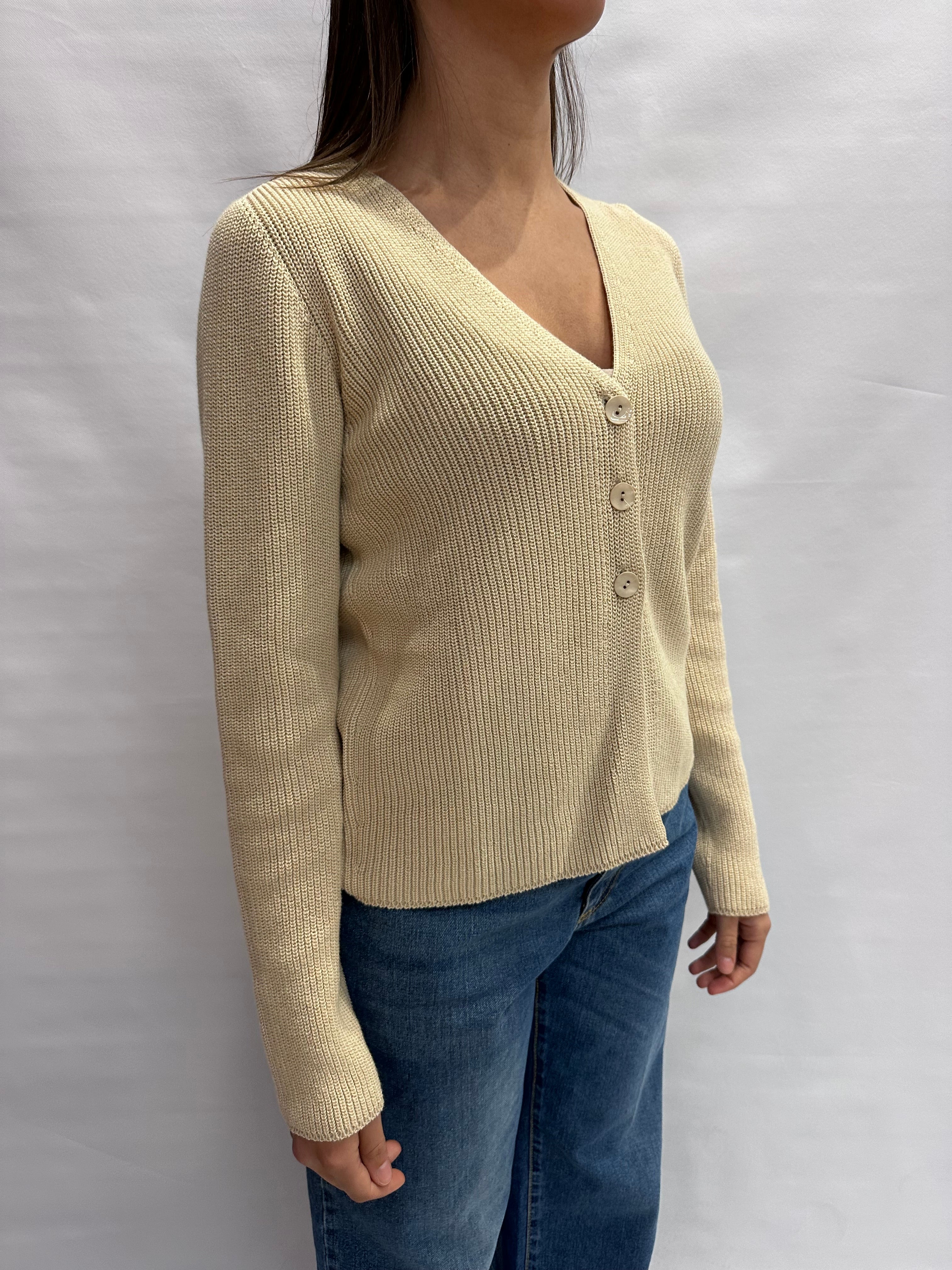 Cardigan TENSIONE IN taglio giacca con chiusura a bottoni centrali e scollo a "V"- COD: 16044