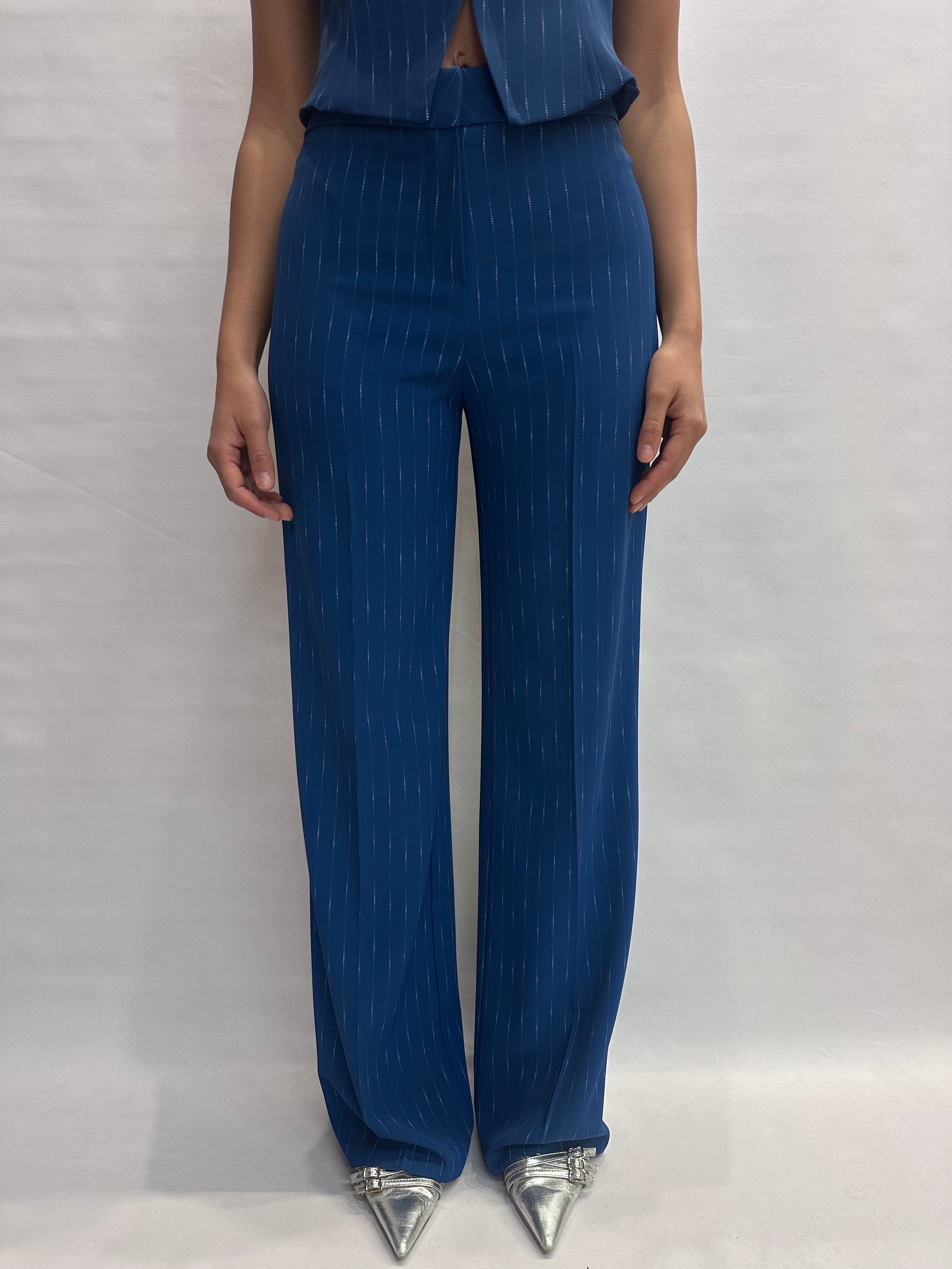 Coordinato RINASCIMENTO gessato in tessuto fluido comprensivo di pantalone, gilet e giacca, COD: CFC0128021003 e CFC0128030003 e CFC0128027003