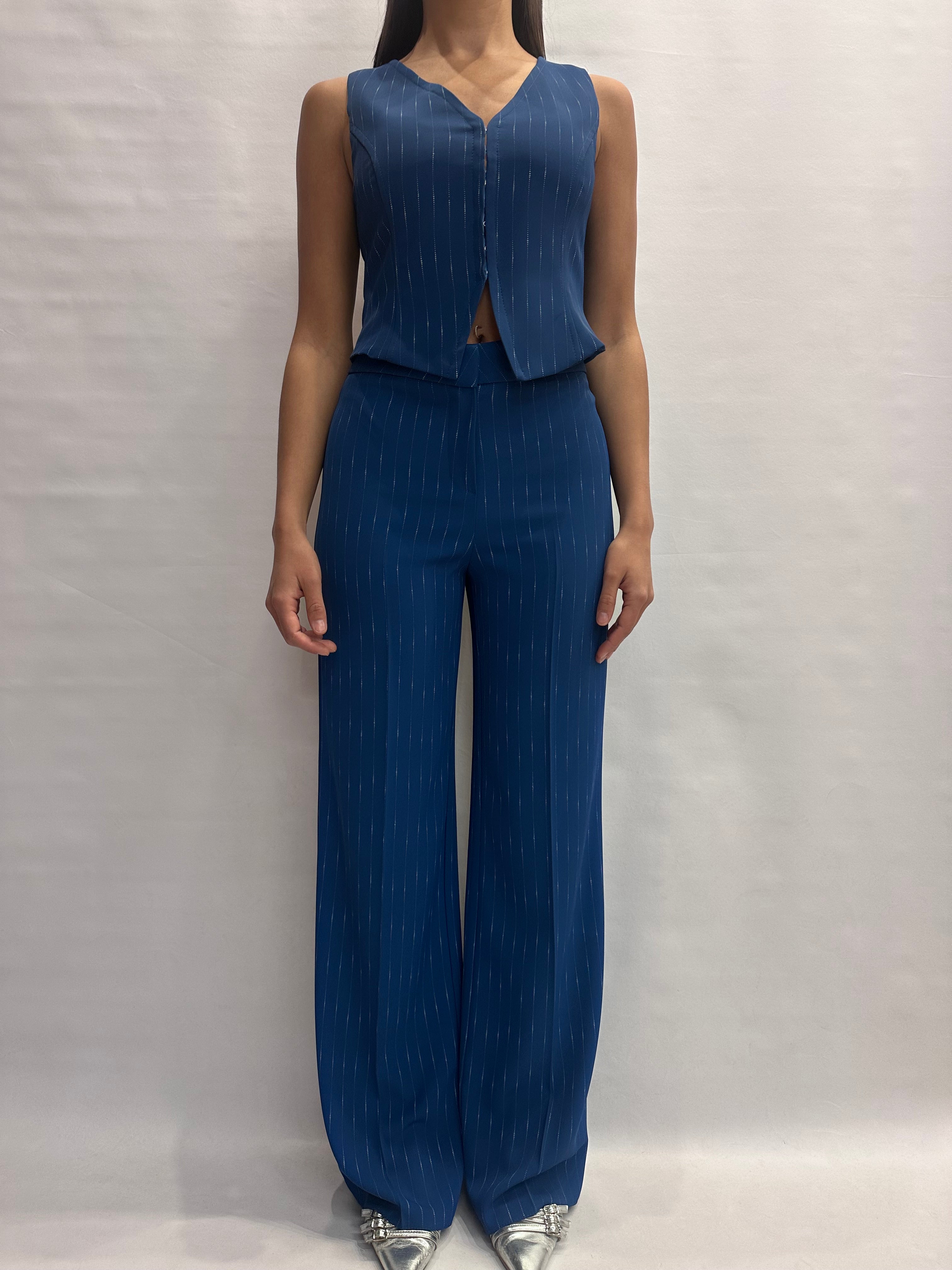 Coordinato RINASCIMENTO gessato in tessuto fluido comprensivo di pantalone, gilet e giacca, COD: CFC0128021003 e CFC0128030003 e CFC0128027003