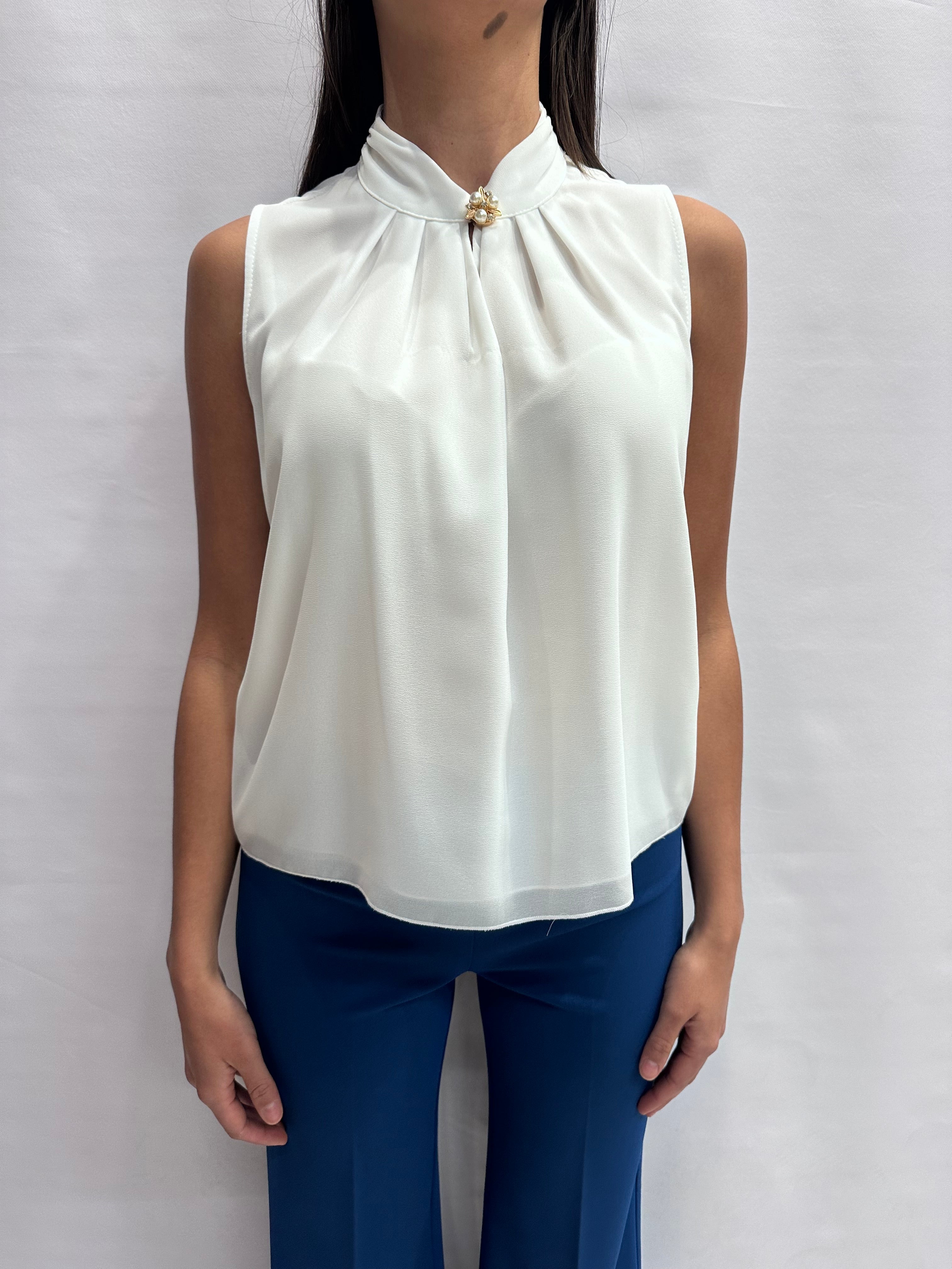 Camicetta RINASCIMENTO smanicata con chiusura a bottone gioiello - Cod: CFC0127646003