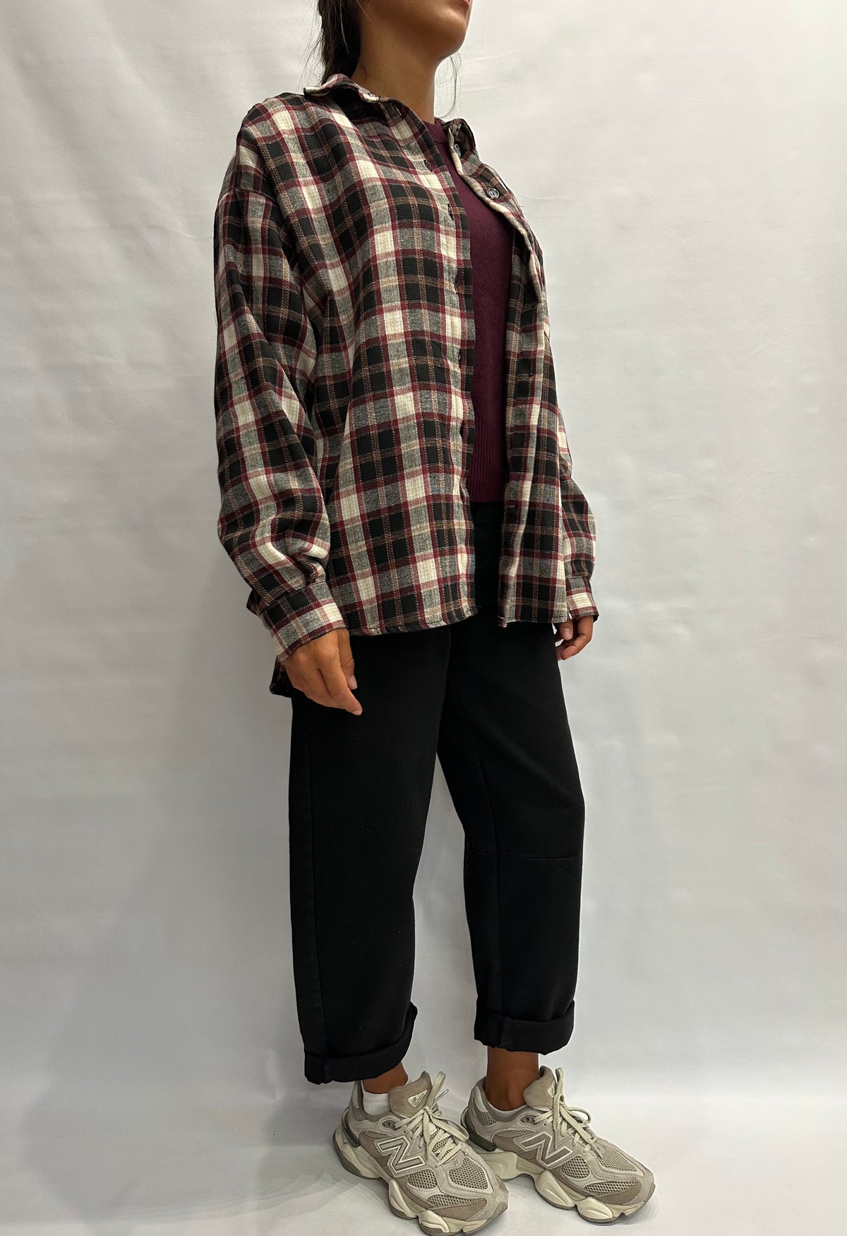 Camicia TENSIONE IN morbida con trama scozzese, taschino frontale ricamato e scritta sul retro - Cod: W26C500
