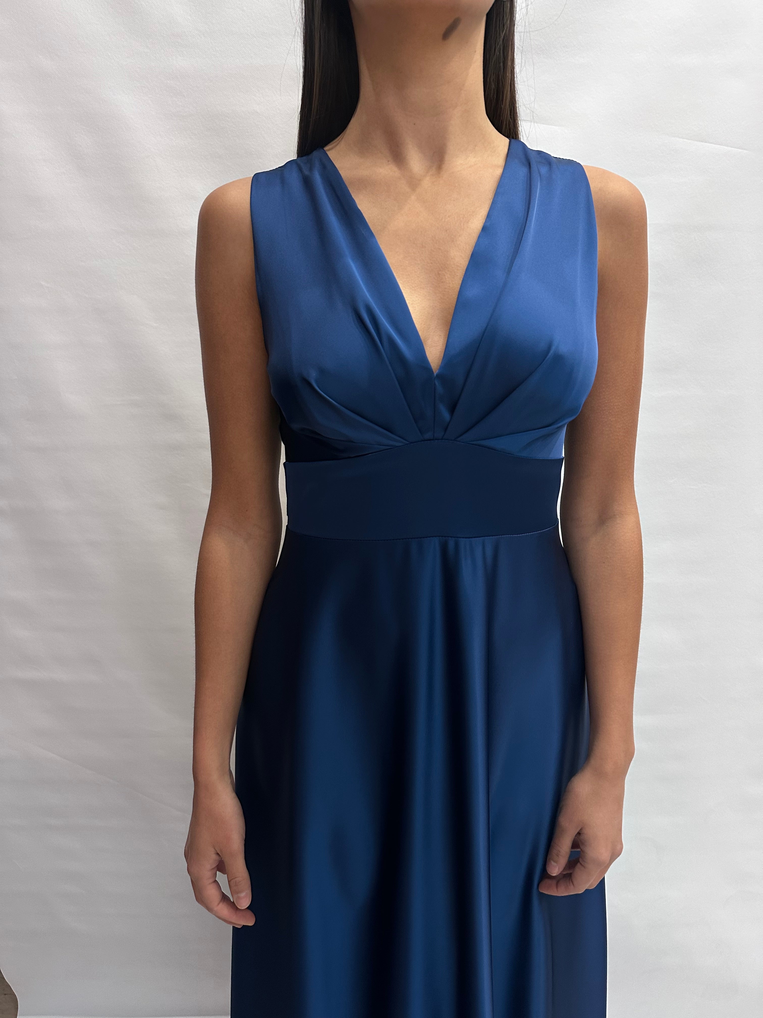 Abito RINASCIMENTO lungo in raso con scollo a "V" - COD: CFC012763303