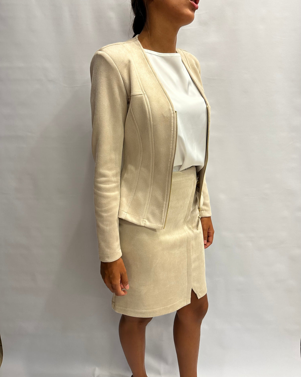 Coordinato RINASCIMENTO composto da gonna e giubbino/giacca in ecopelle scamosciata - Cod: CFC0130676003003 e CFC0130583003