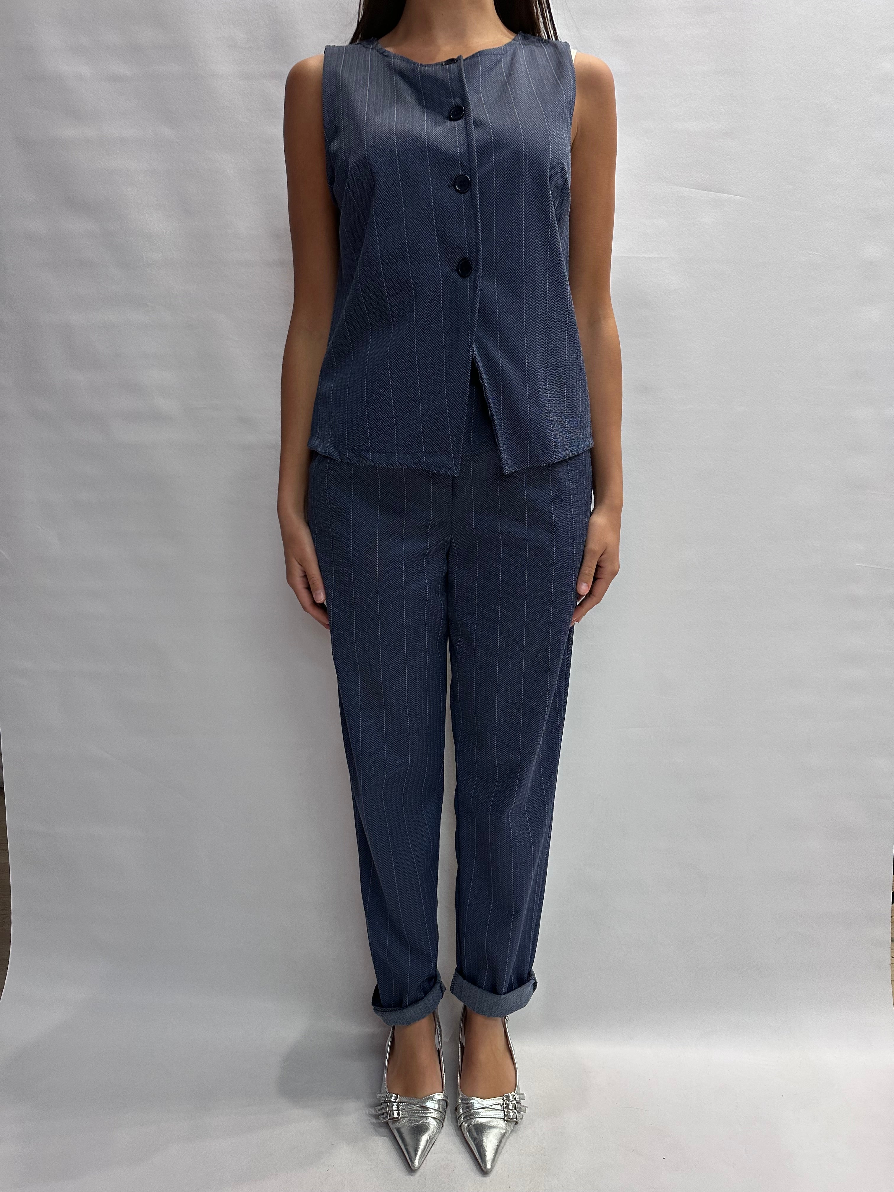Coordinato NO BRAND composto da pantalone asciutto e gilet con trama spigata , COD: U13095 E U13099