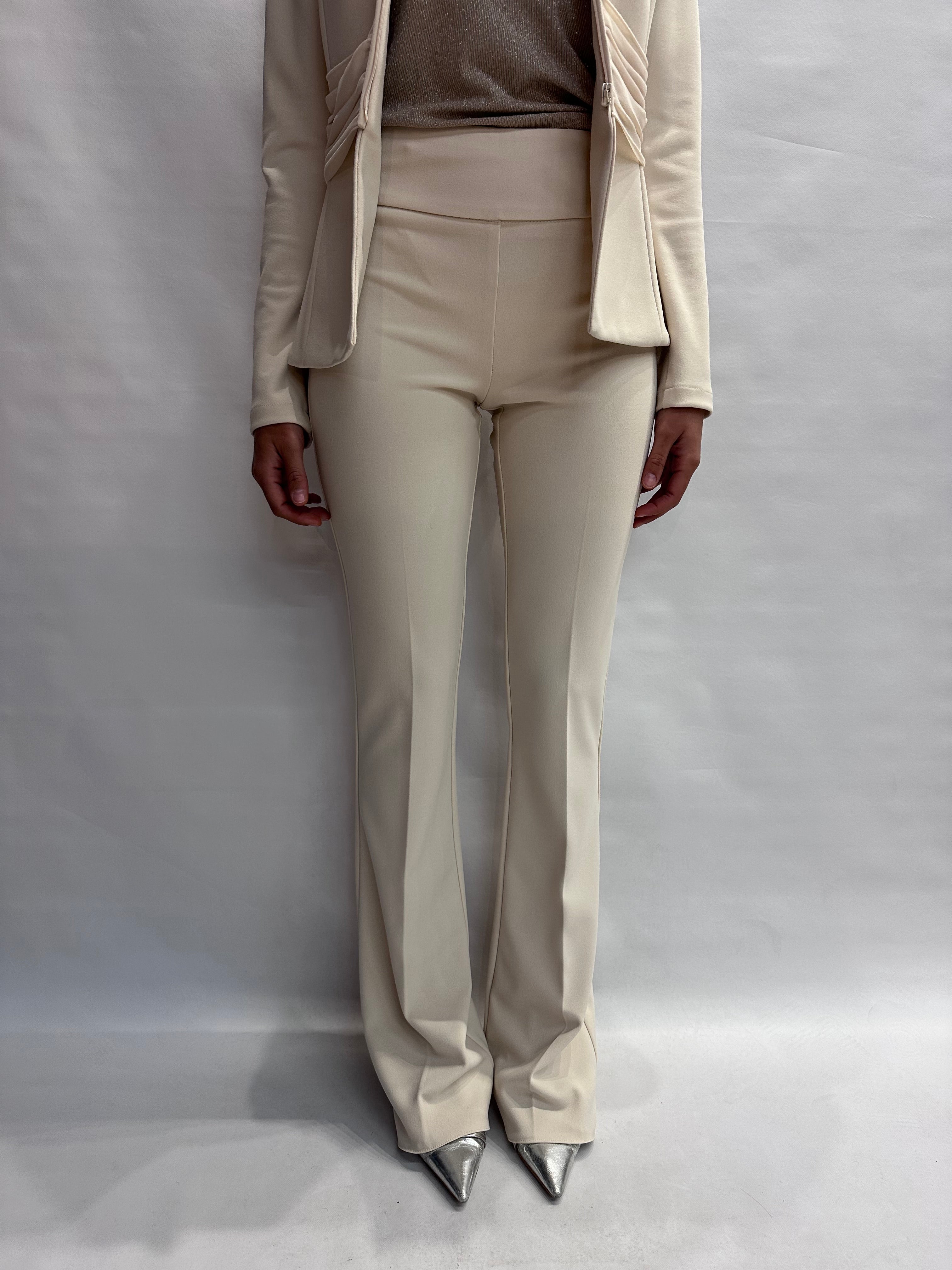Pantalone RINASCIMENTO in crêpe a zampa disponibile anche con giacca in coordinato COD: CFC0127875003